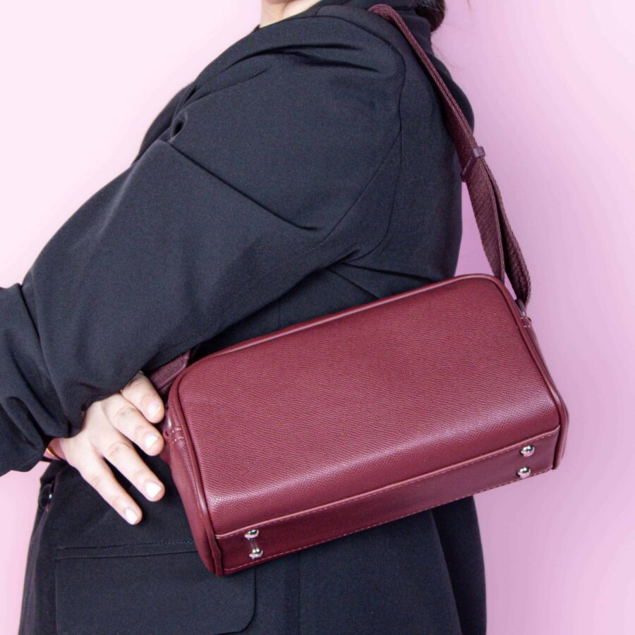 Diora – Sac à main en Grenat.