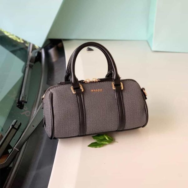Vina – Sac à main en Noir.