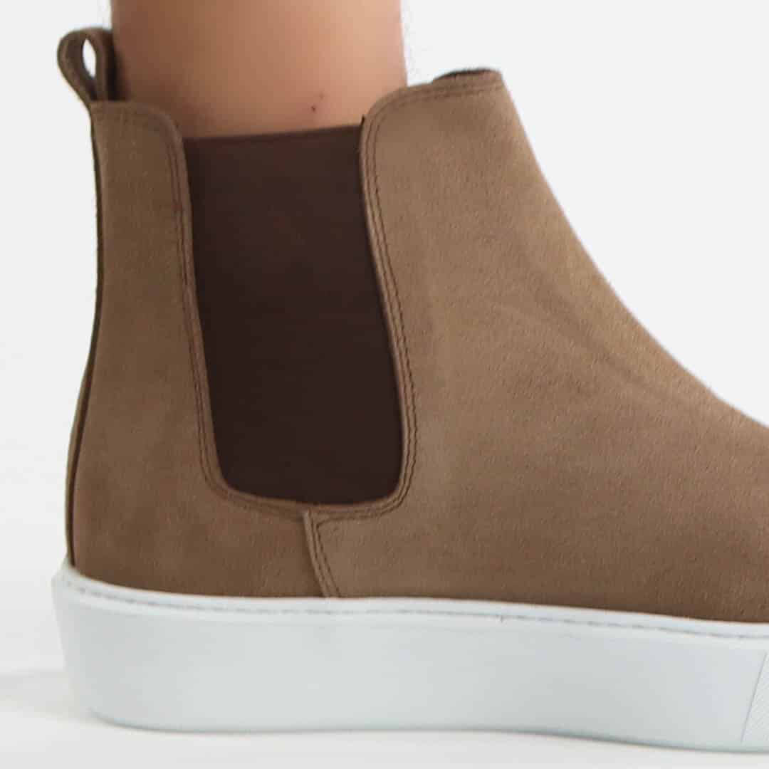 Premium – Boots daim en kaki.