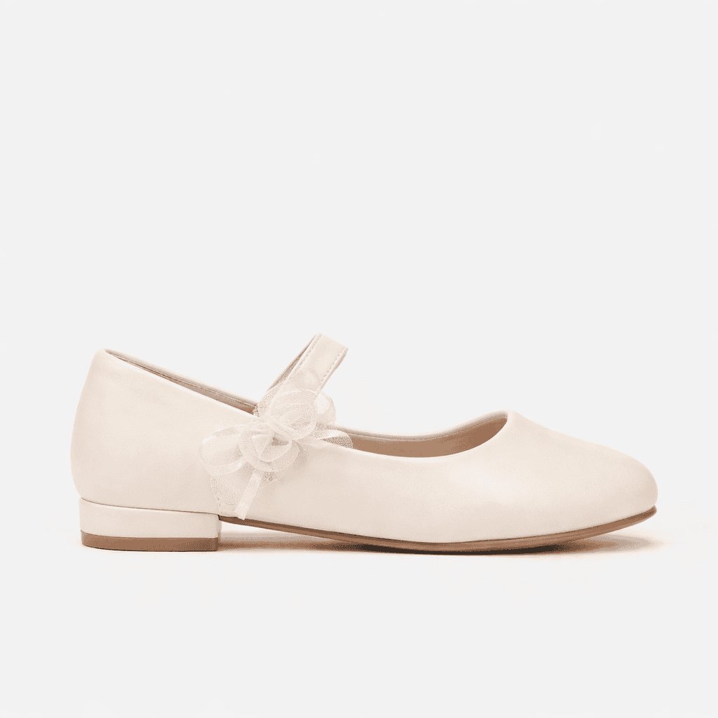 Princess – Ballerines Fille à mini talon en Blanc cassé.
