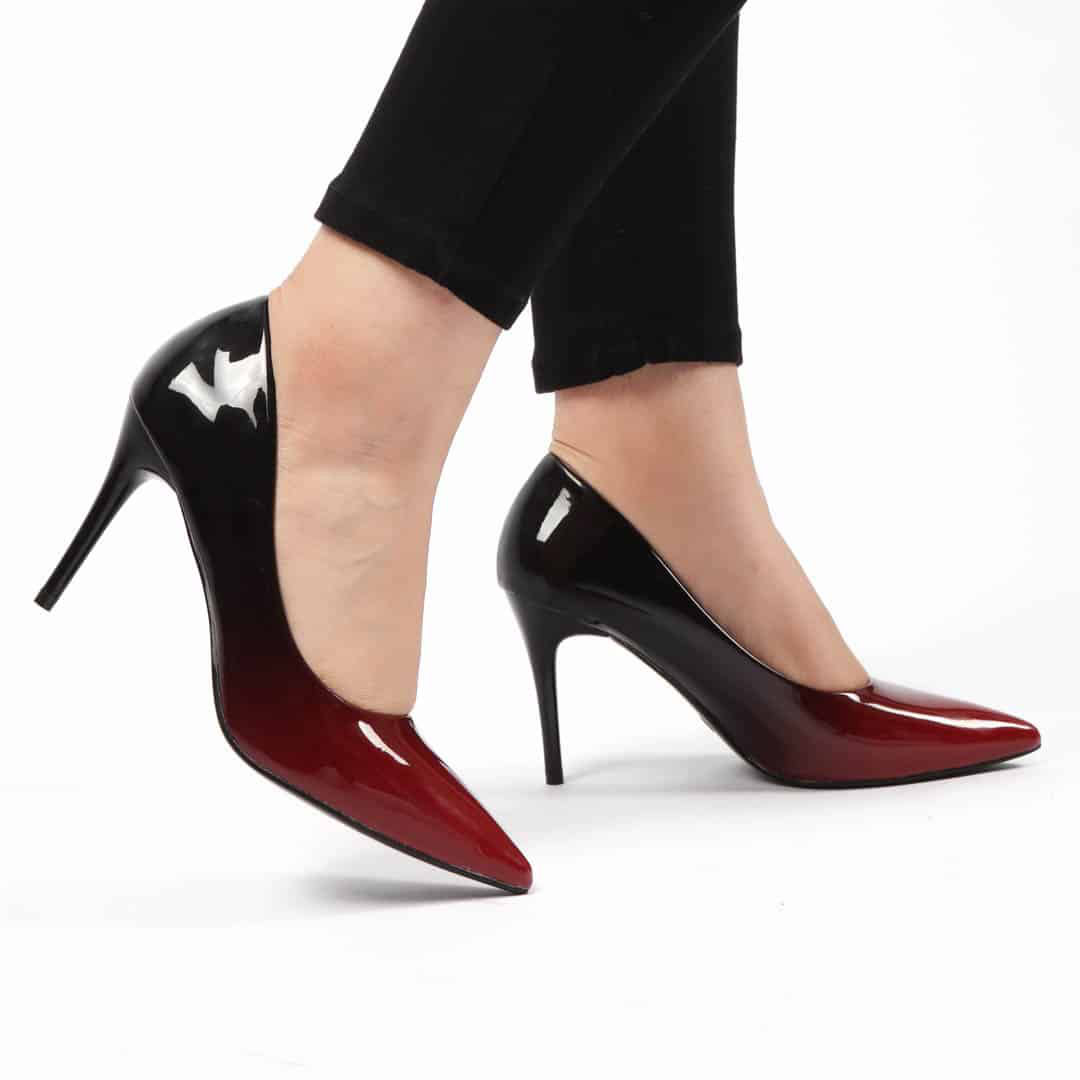 Kalinda – Escarpins Femmes en Grenat.
