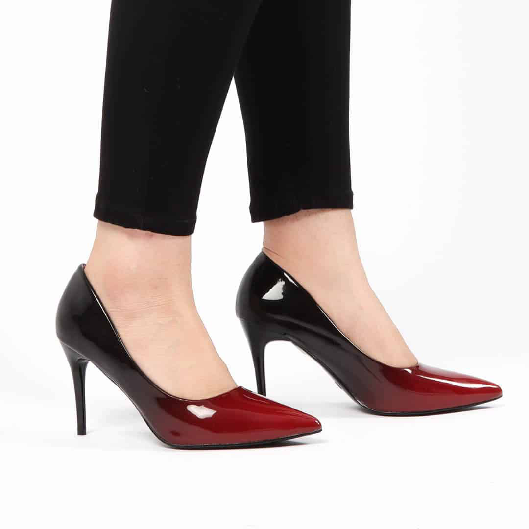 Kalinda – Escarpins Femmes en Grenat.