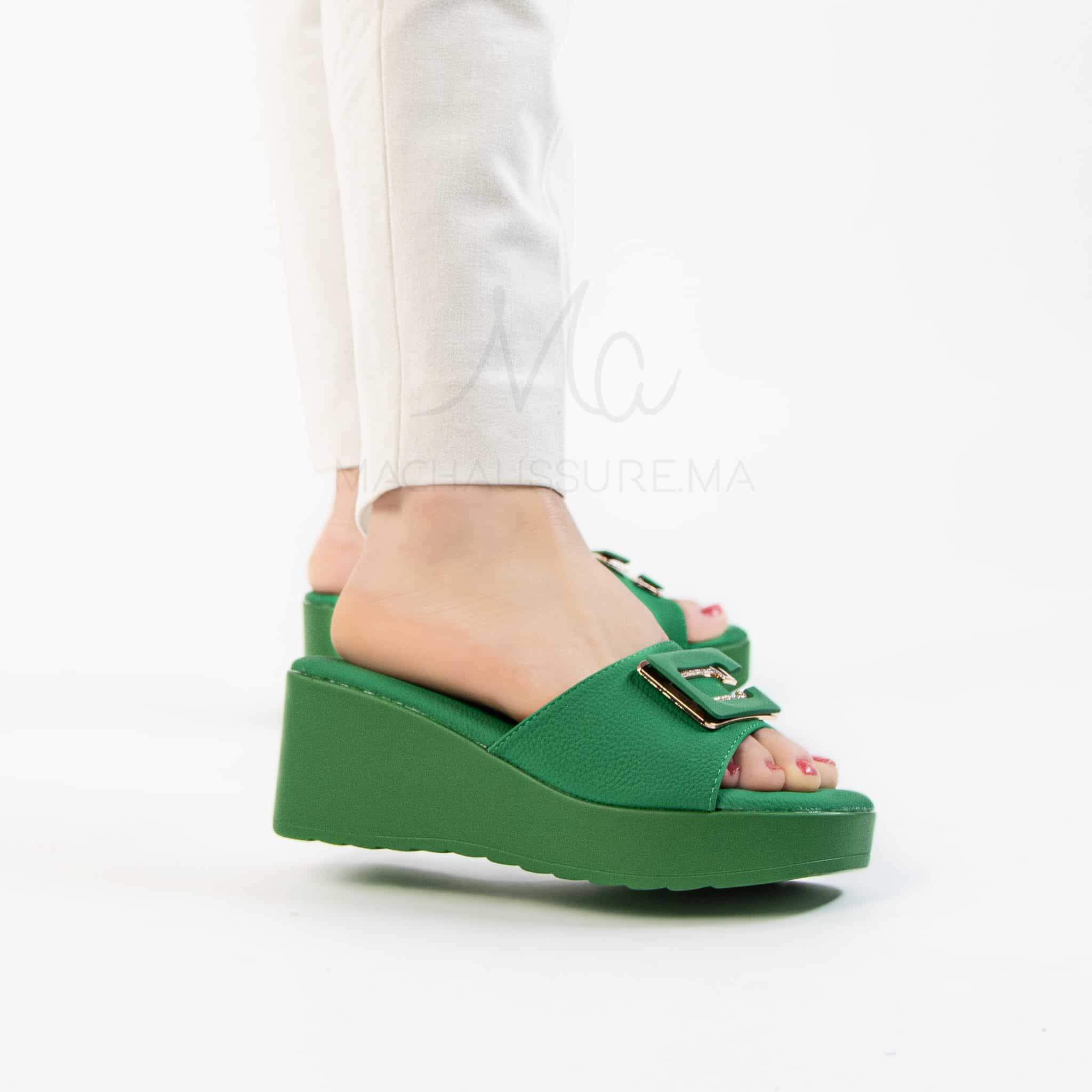 Kaysa – Sandales compensées confortables en Vert.