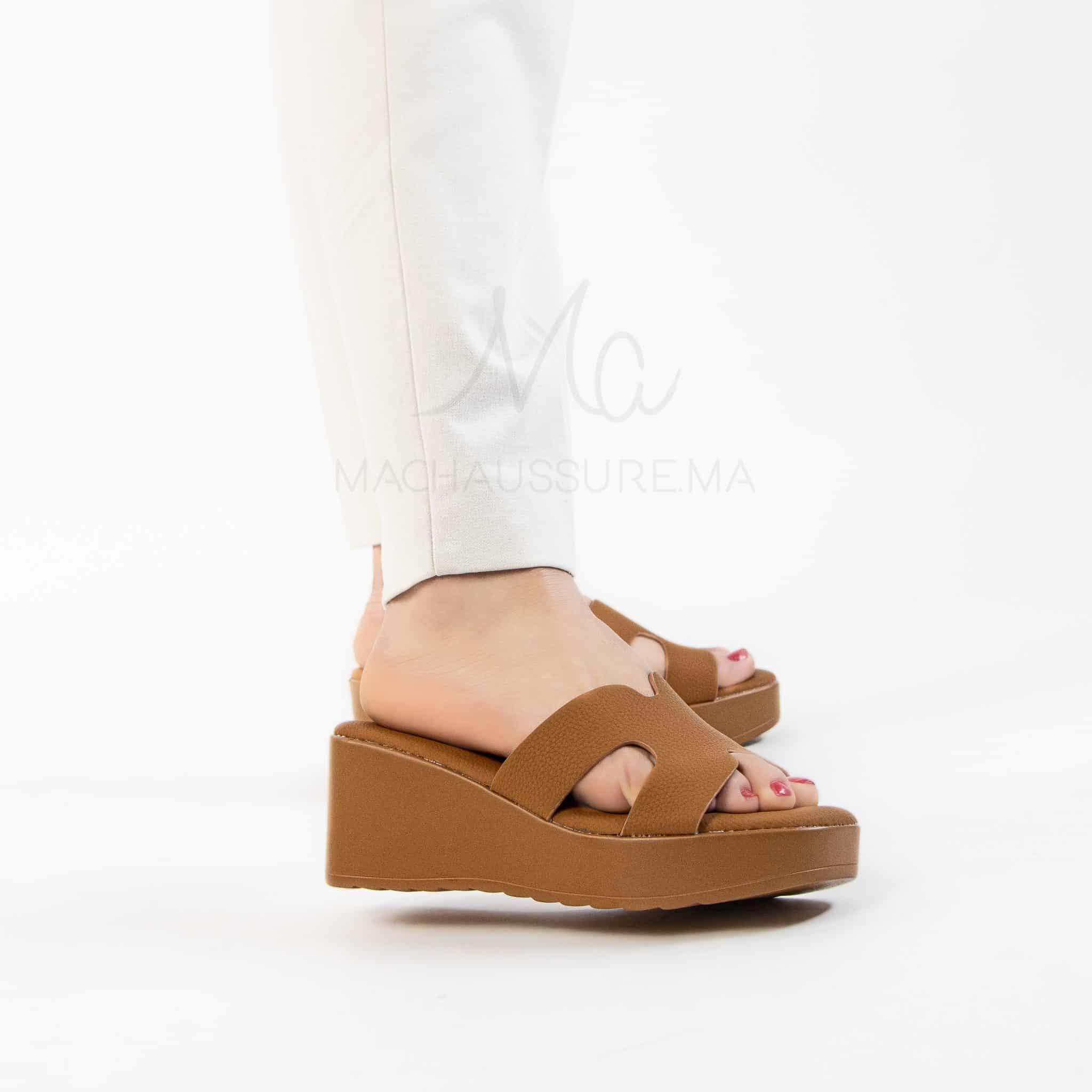 Sekina – Sandales compensées confortables en Tabac.
