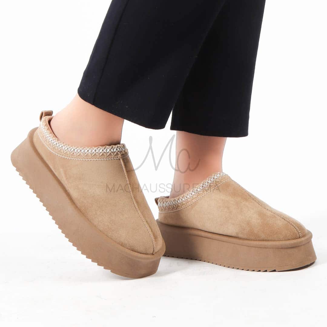 Cerf - Chaussons à plateforme en Kaki.