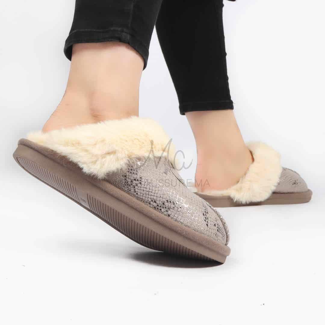 Skylar - Pantoufle en Gris.