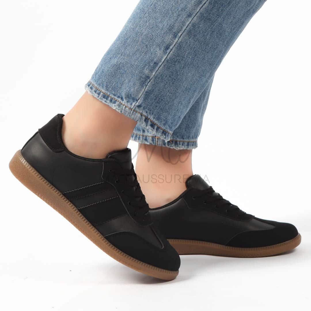Fella – Baskets femmes en Noir.
