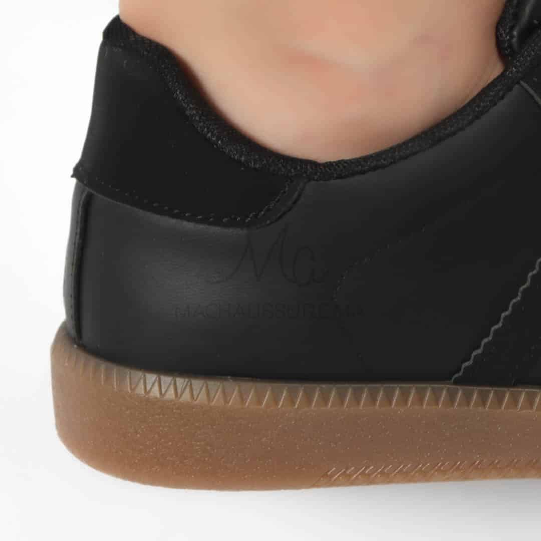 Fella – Baskets femmes en Noir.