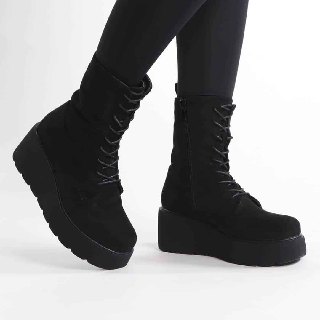 Soraya – Bottines compensées en Noir.