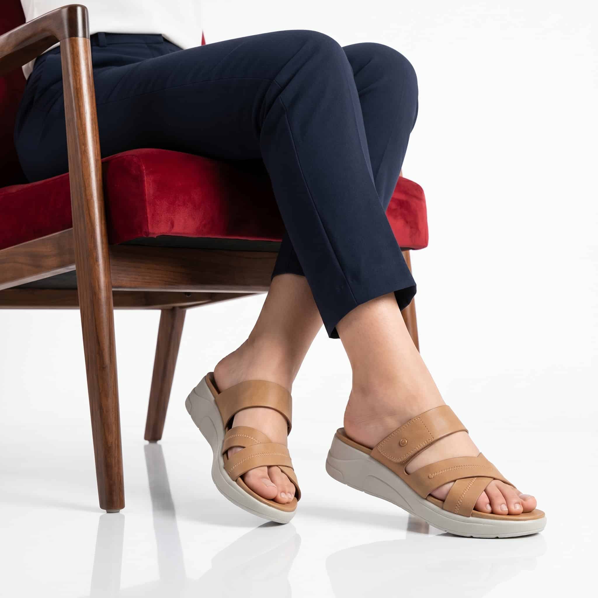 Epicéa – Sandales confortables en Tabac.