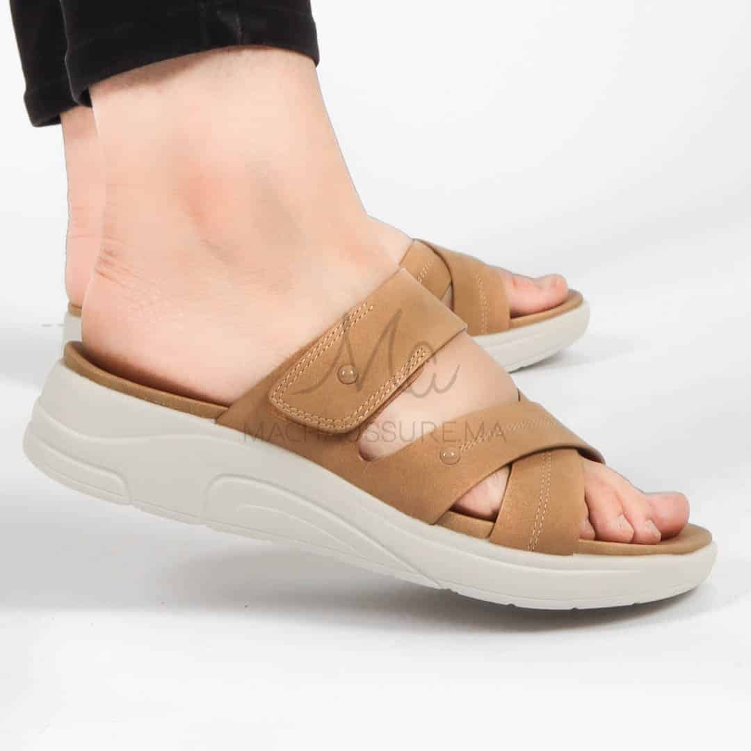 Epicéa – Sandales confortables en Tabac.