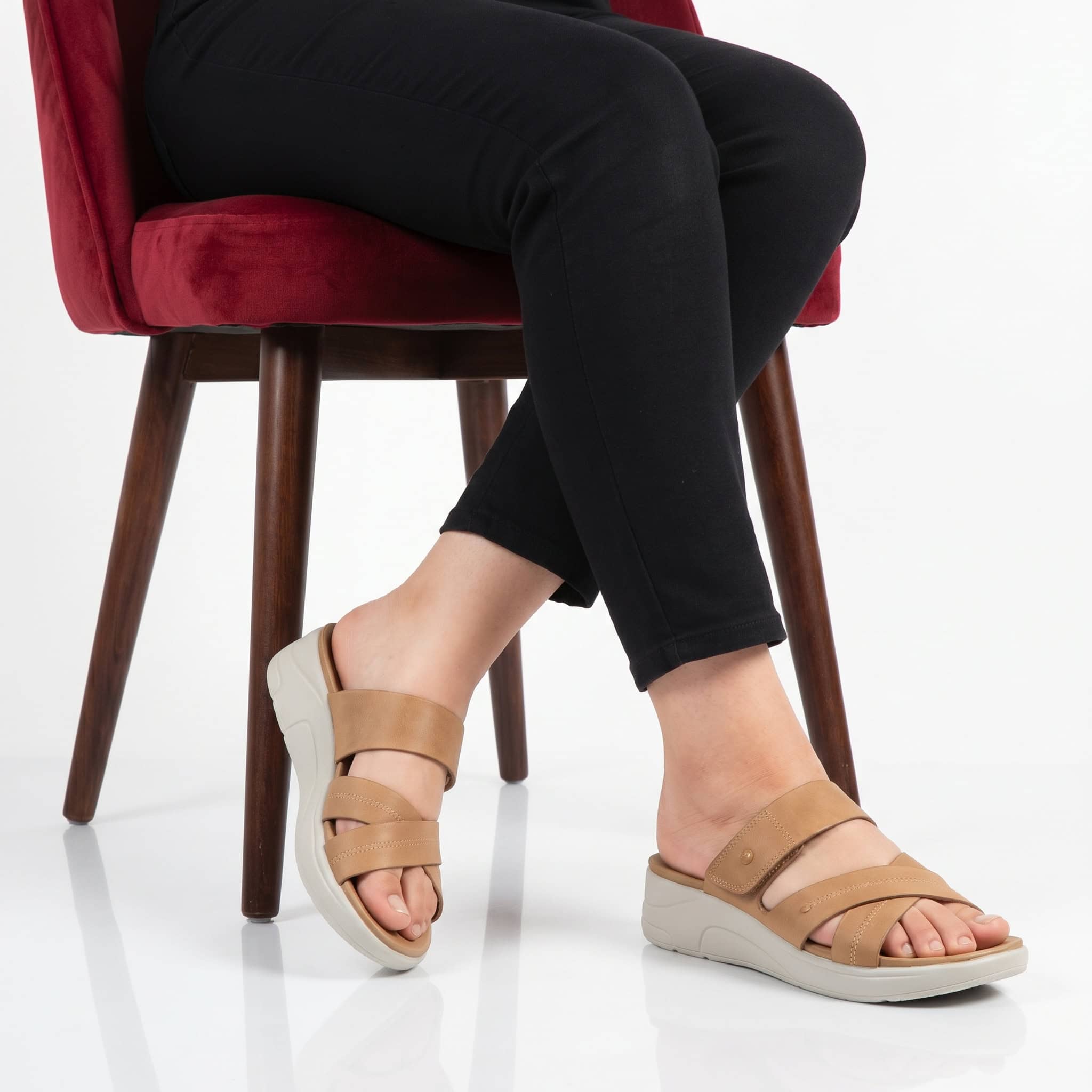 Epicéa – Sandales confortables en Tabac.