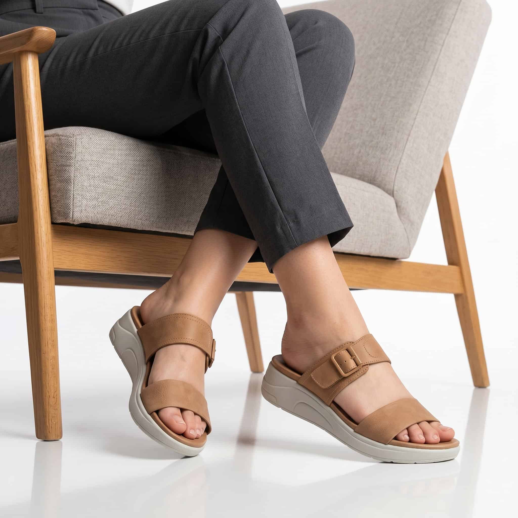 Erable – Sandales confortables en Tabac.