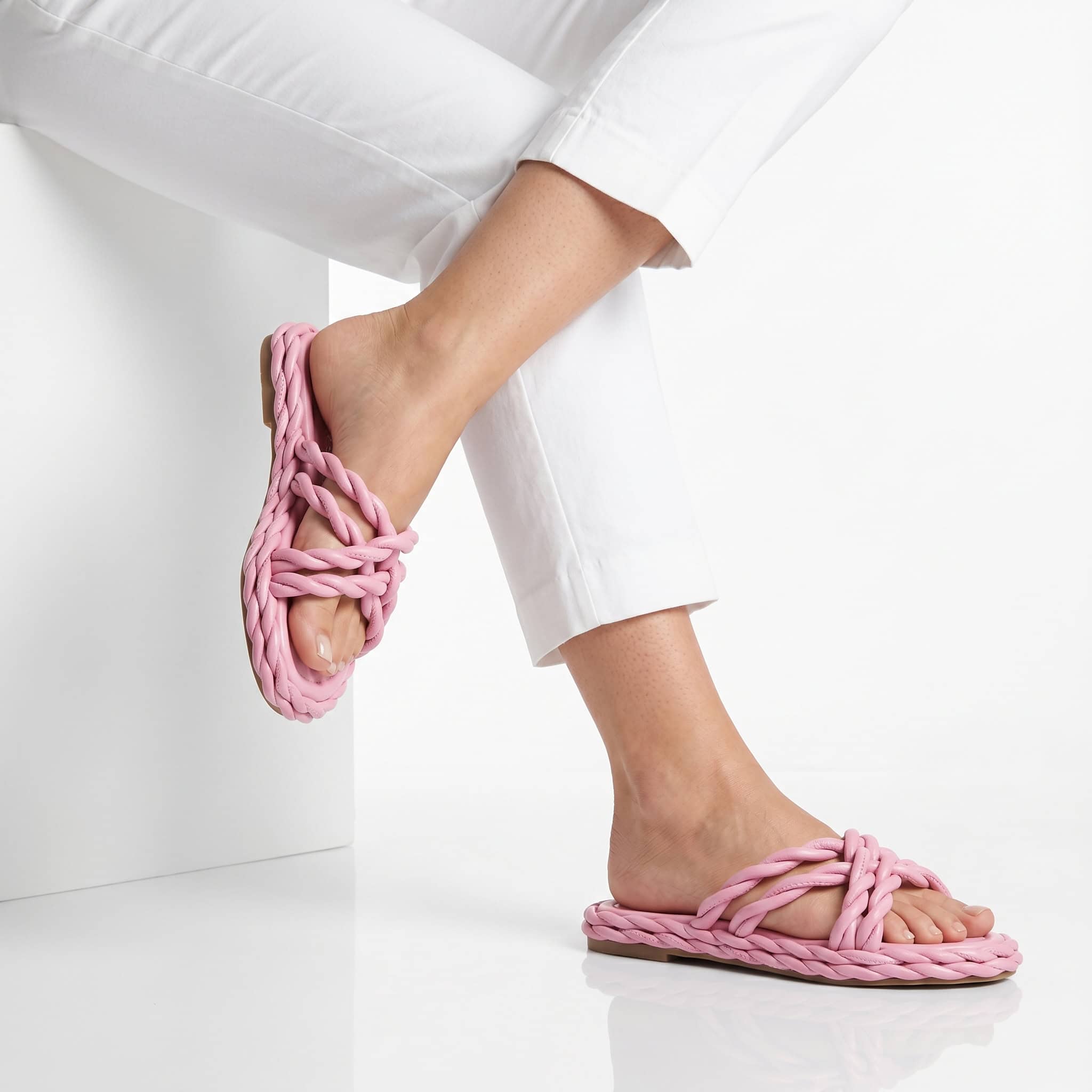 Woven - Sandales plates en Fuchsia.