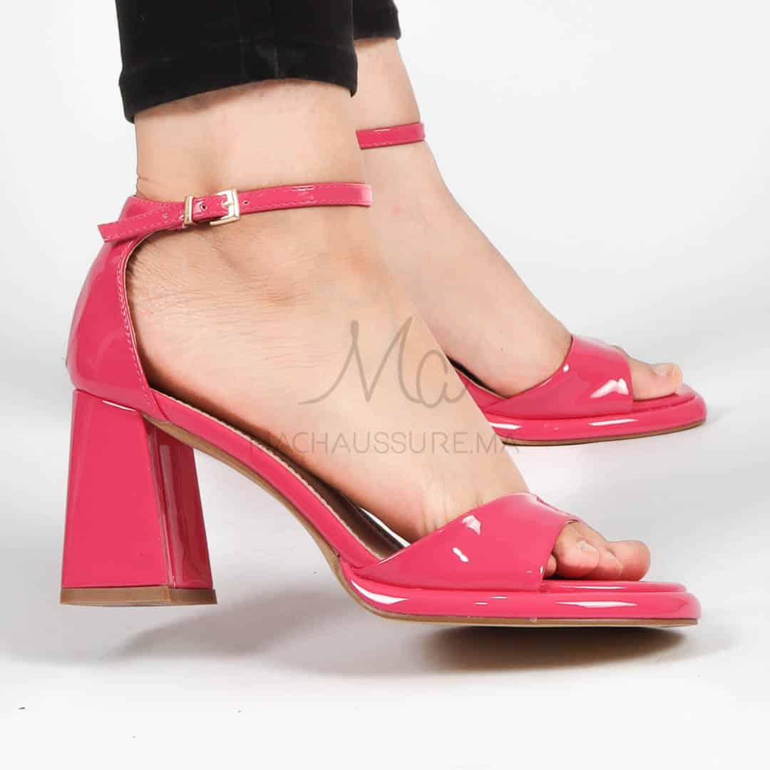 Larkspur – Sandales à talon en Fuchsia.