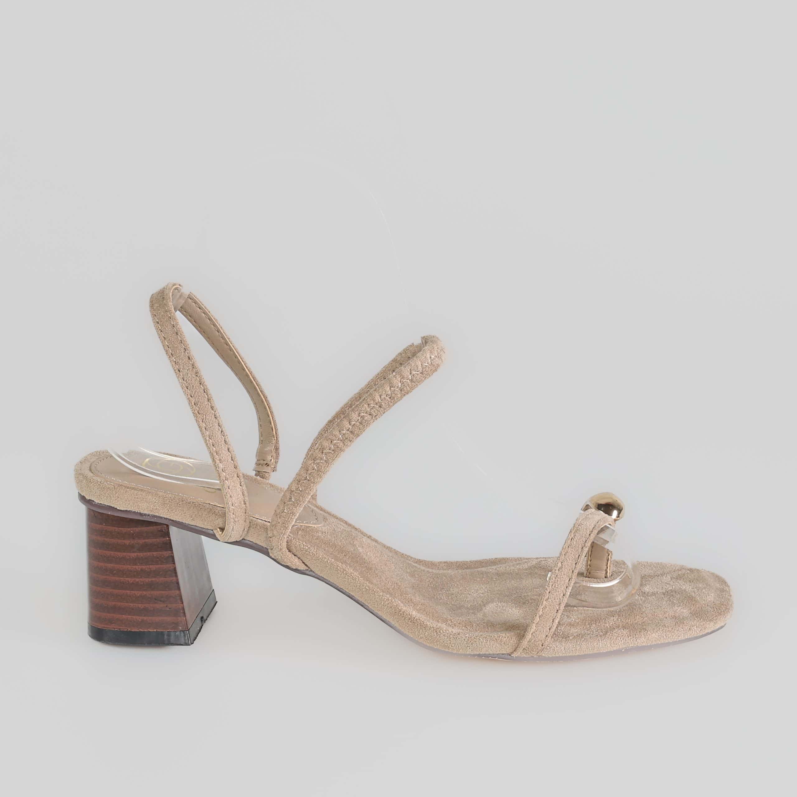 JUIDETTE – Sandales demi talon en Beige.