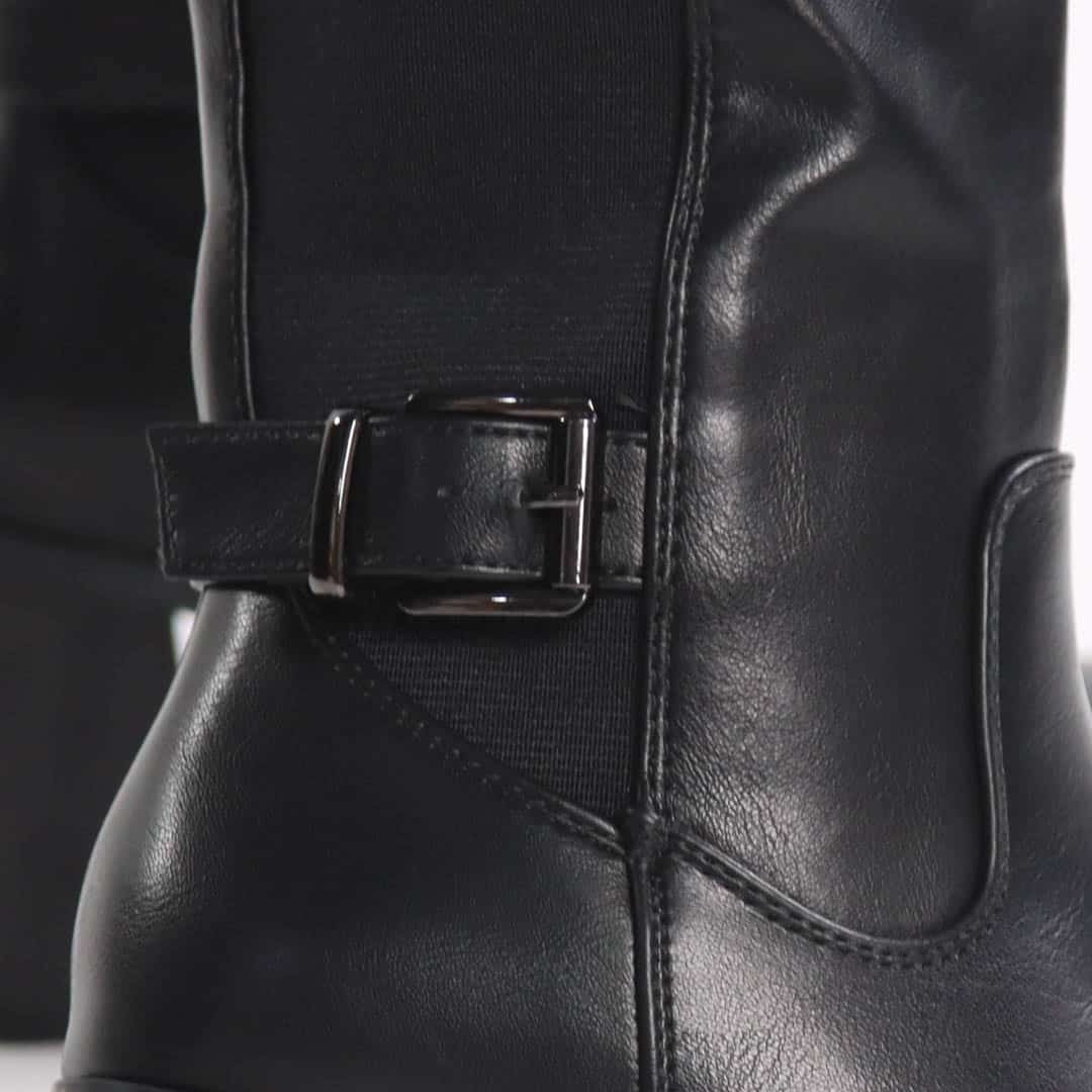 MAHA – Bottes à talon en Noir.