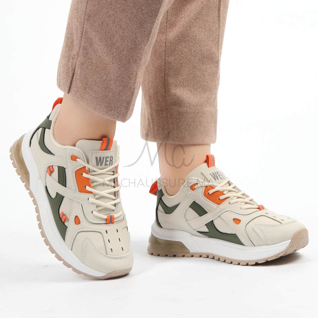 Aventurine - Baskets femmes en Beige.