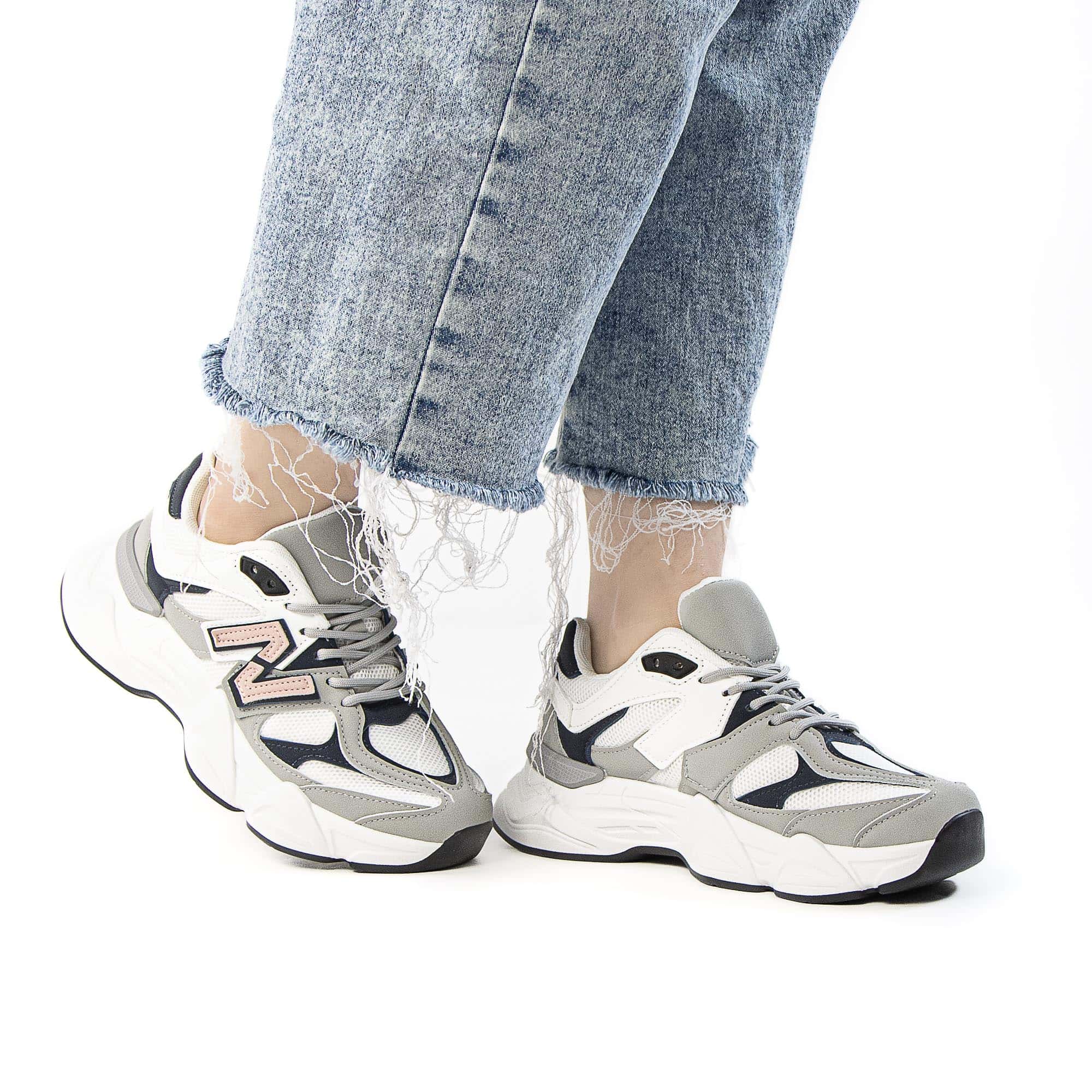 Skyline – Baskets Femmes en Gris.
