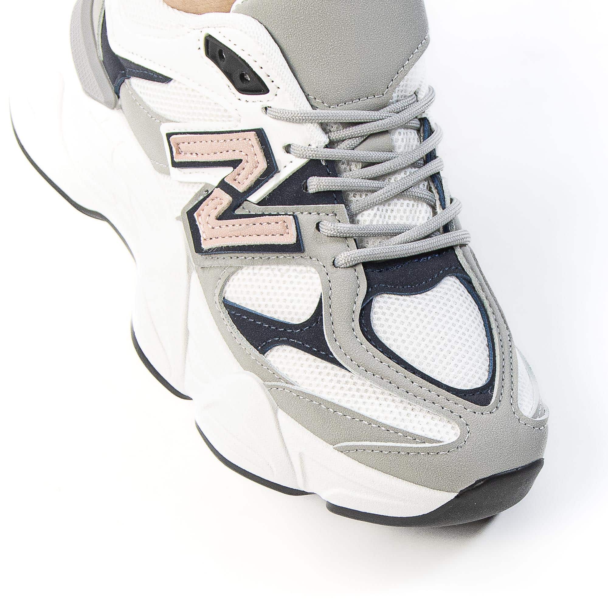 Skyline – Baskets Femmes en Gris.