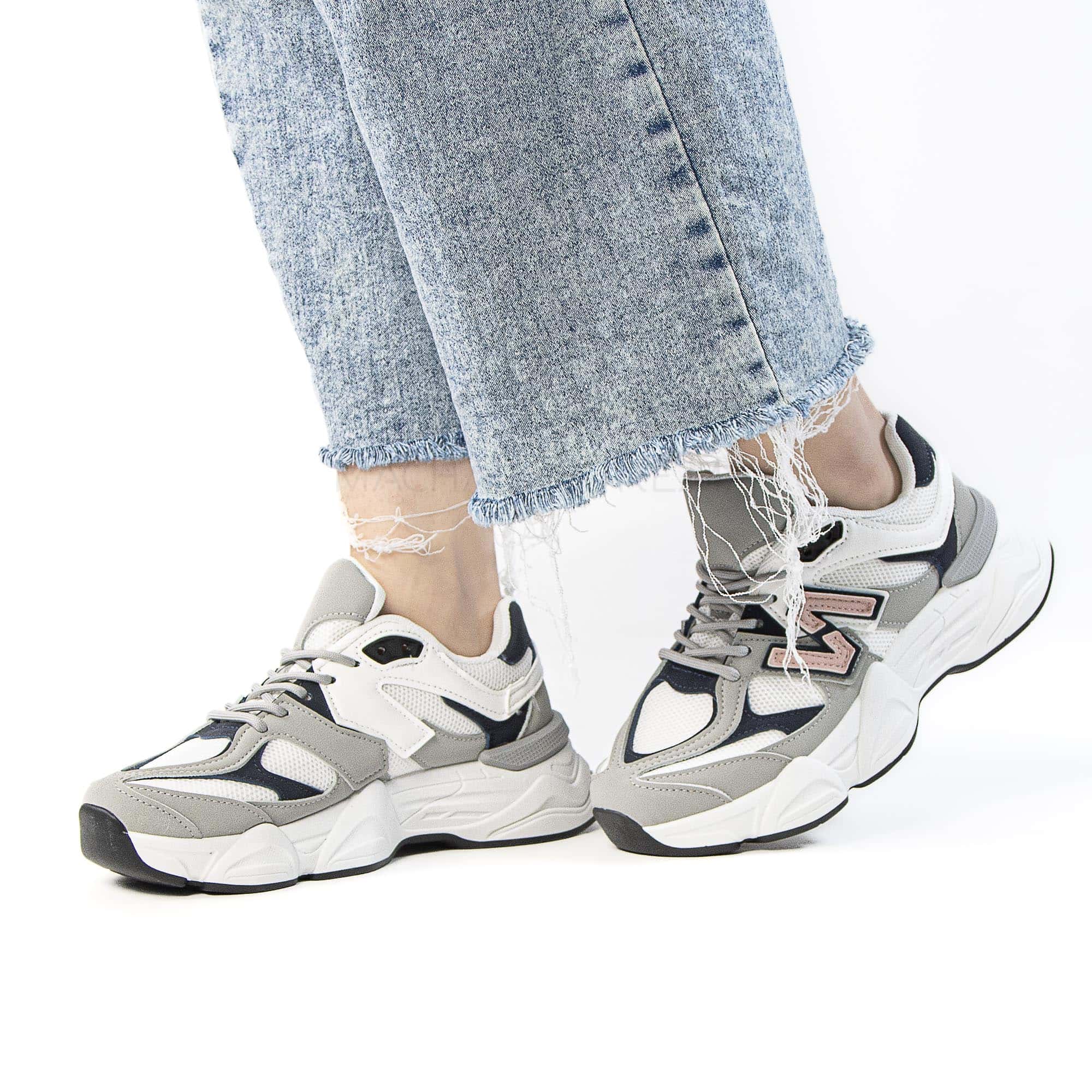 Skyline – Baskets Femmes en Gris.