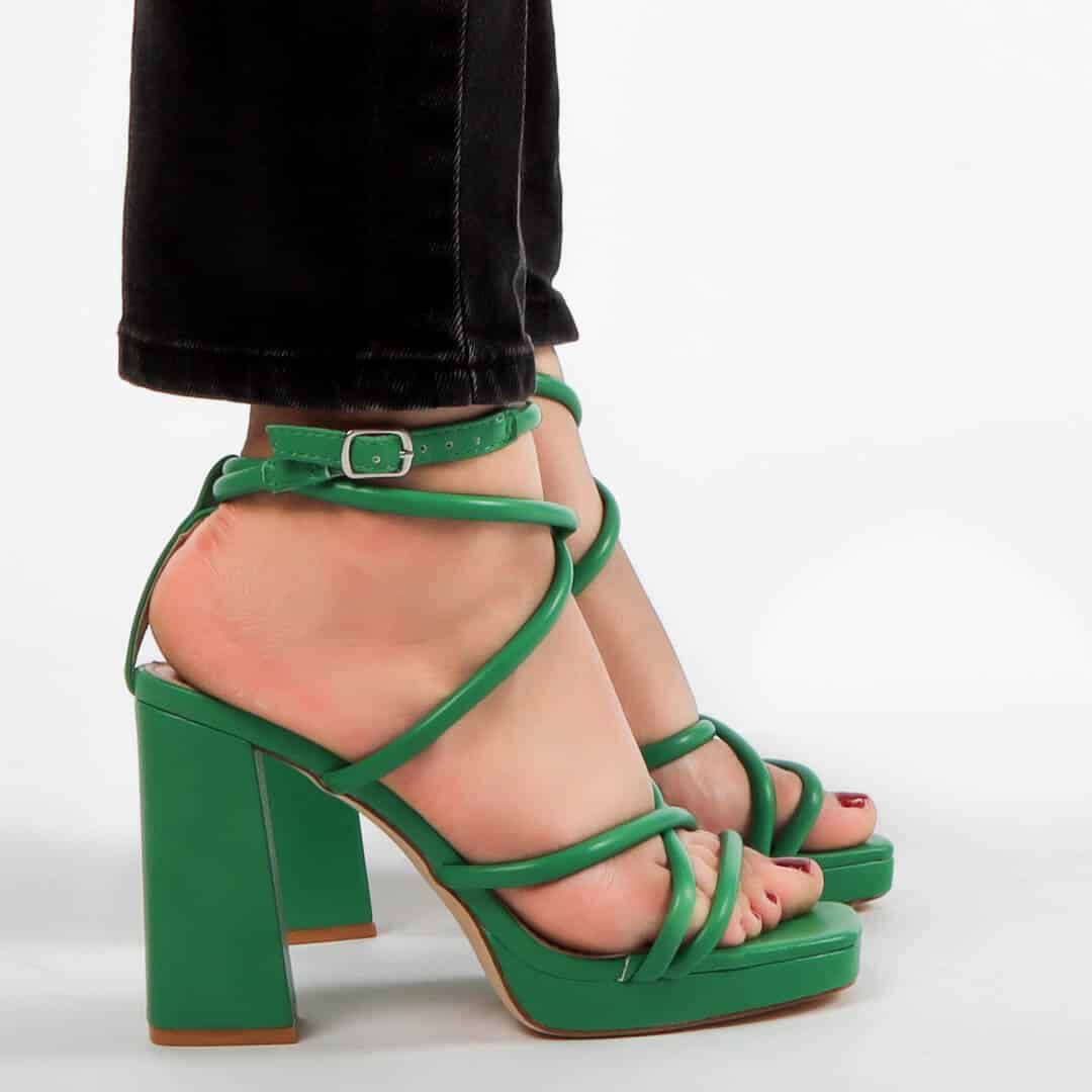Irisé – Sandales à talon Vert.