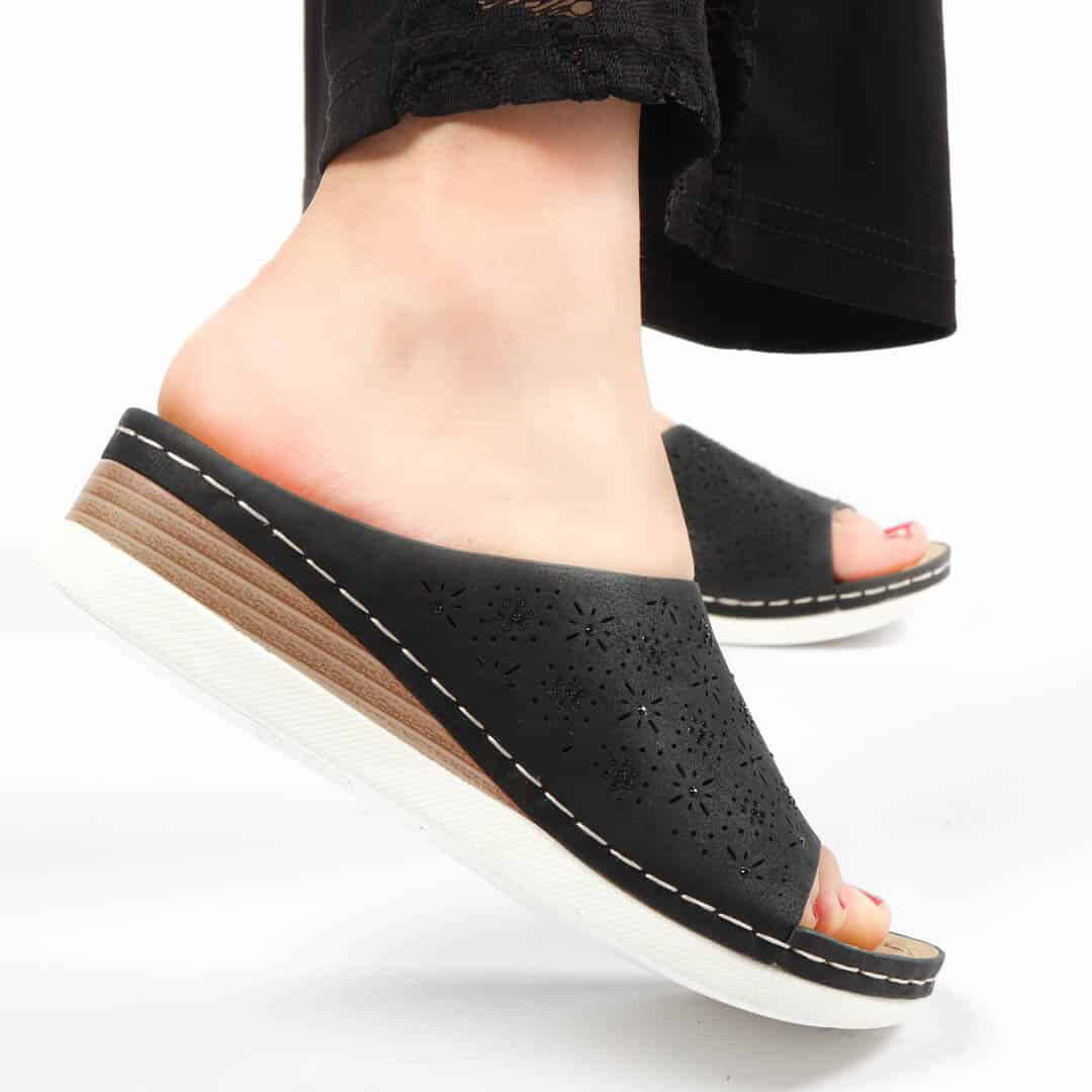 RelaxFit - Sandales confortables en Noir.