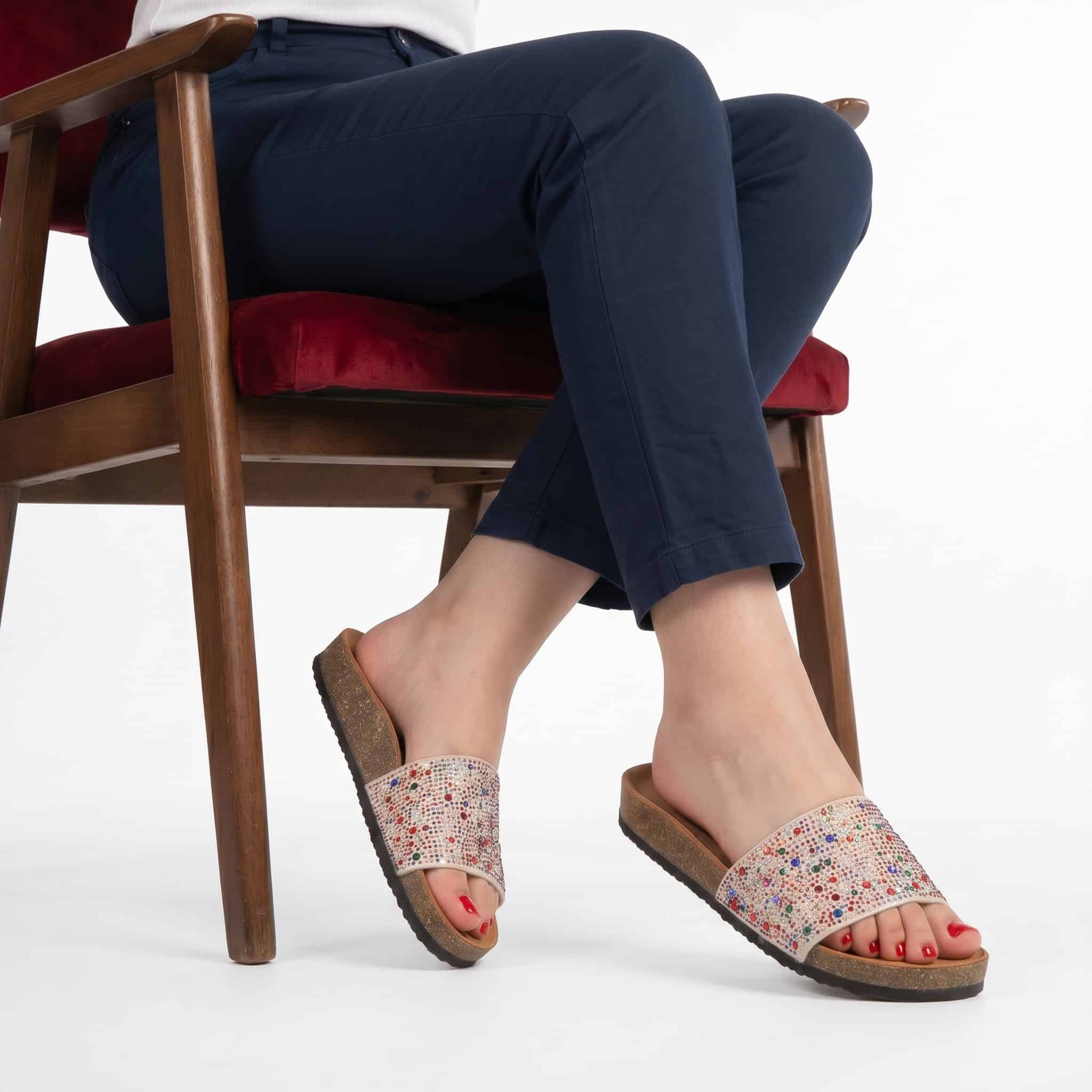 Topaze - Sandales plates en Beige.