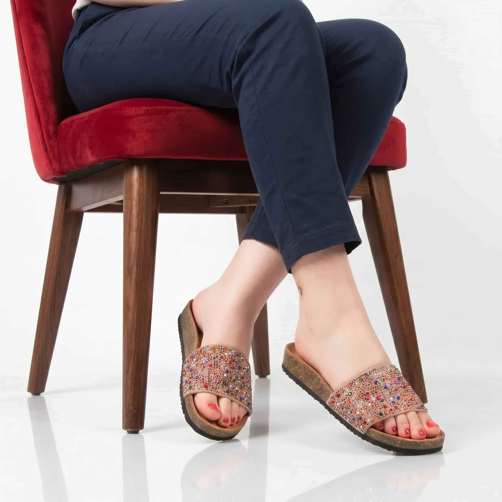 Topaze - Sandales plates en Kaki.
