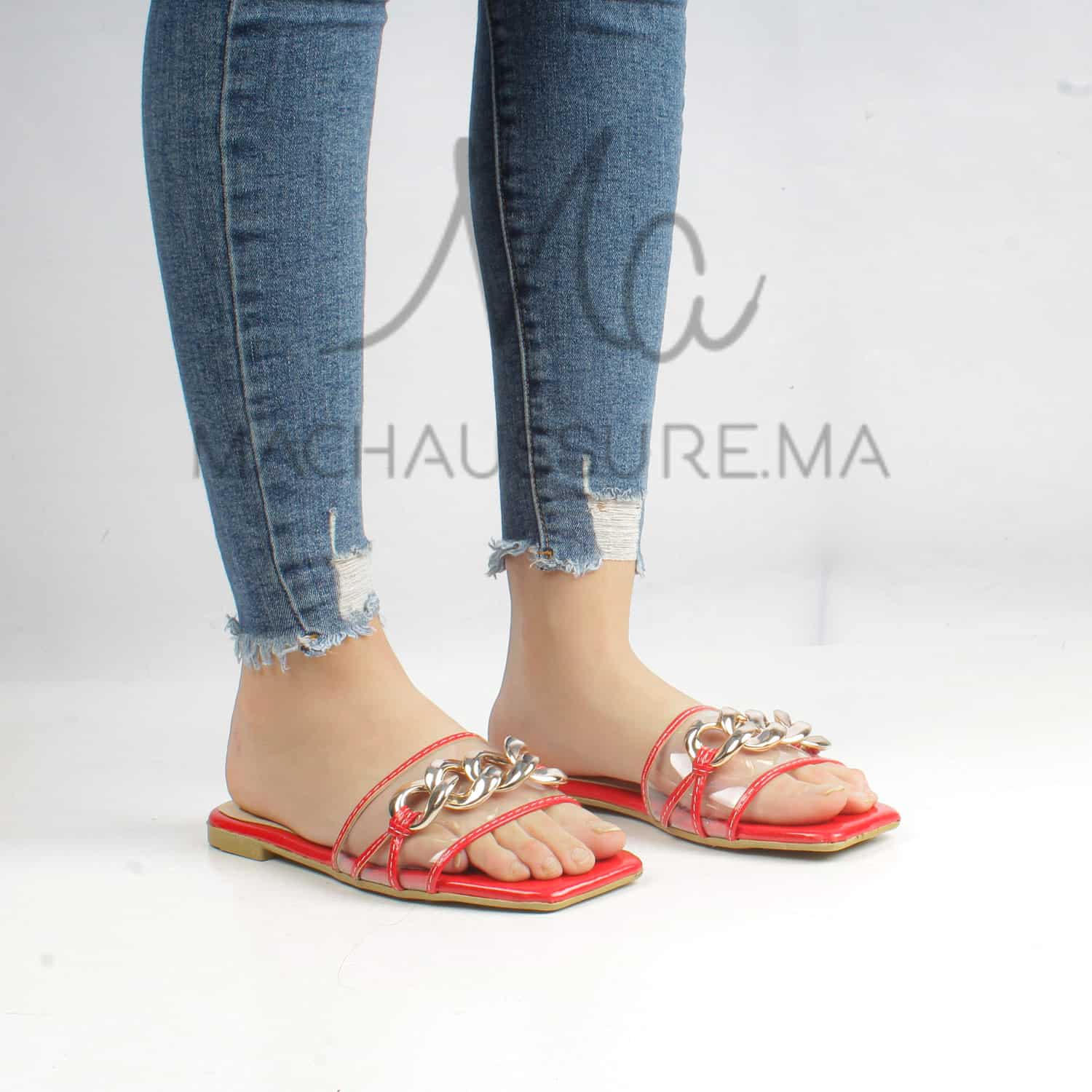 Arum - Sandales plates en rouge.