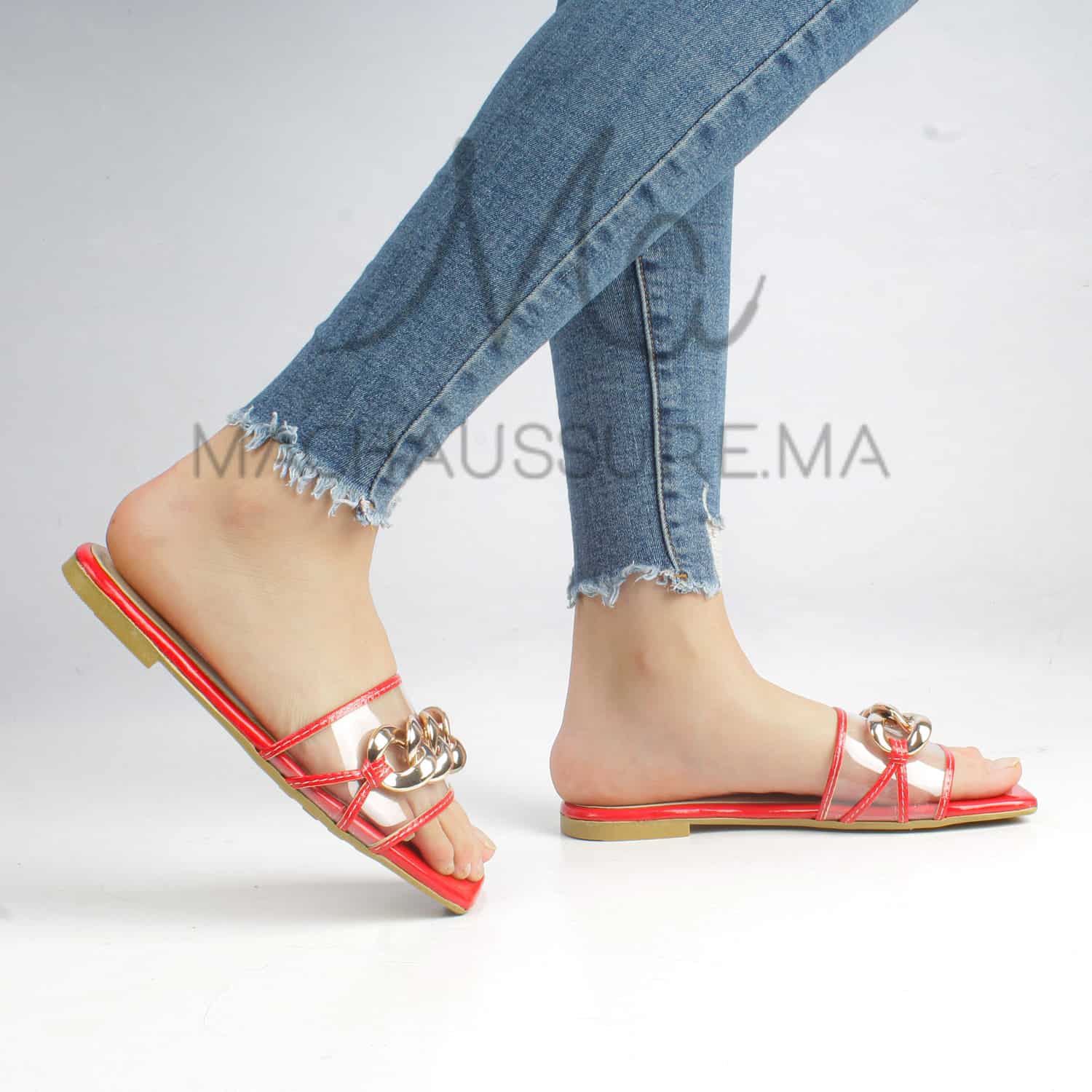 Arum - Sandales plates en rouge.