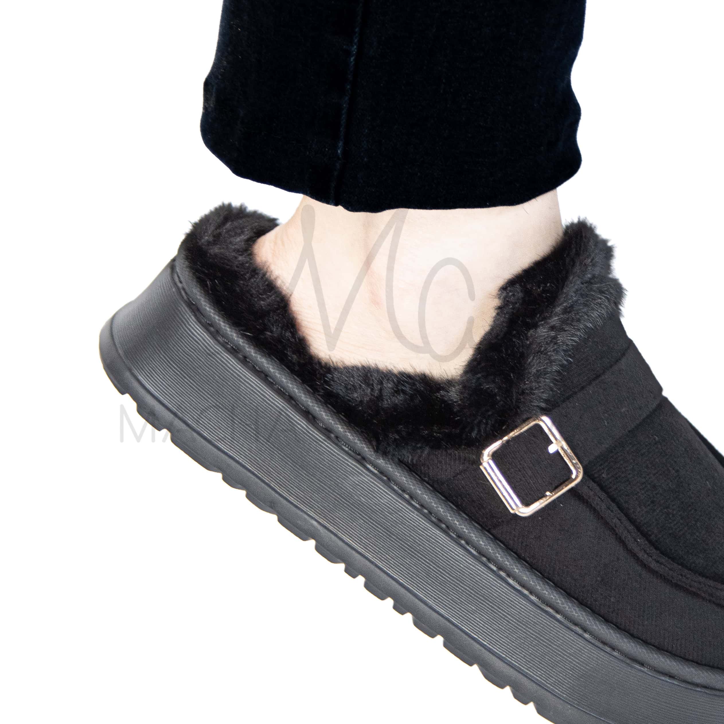 Chummy – Pantoufles Femmes en Noir.
