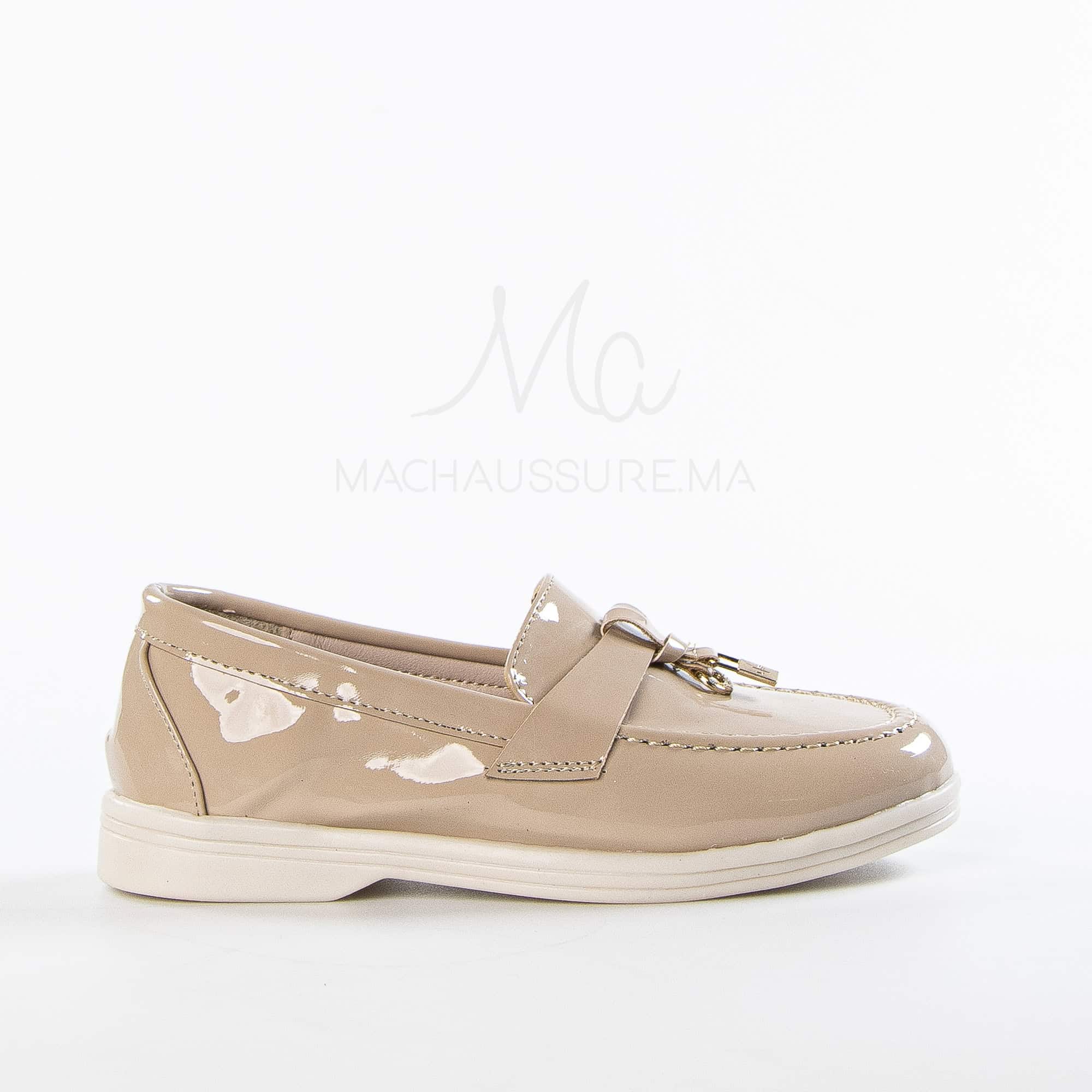 Opaline – Mocassins Fille en Vernis Sablé.