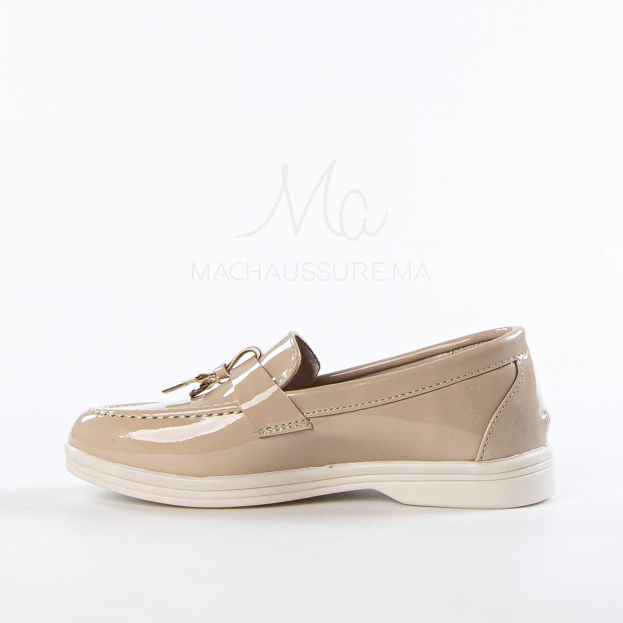 Opaline – Mocassins Fille en Vernis Sablé.