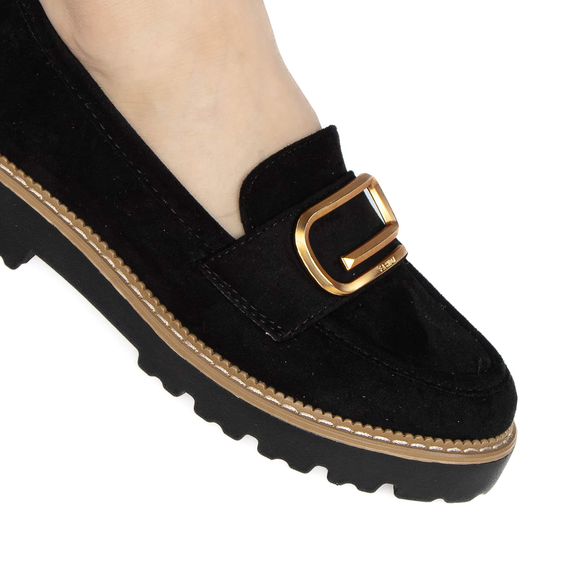 Le Soulier – Derbies Femmes en Noir.