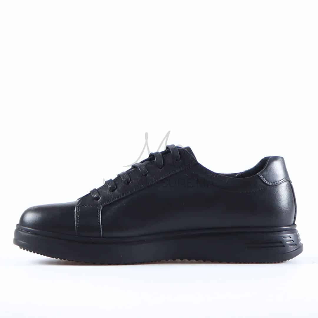Reyo - Baskets Basses en cuir en Noir.