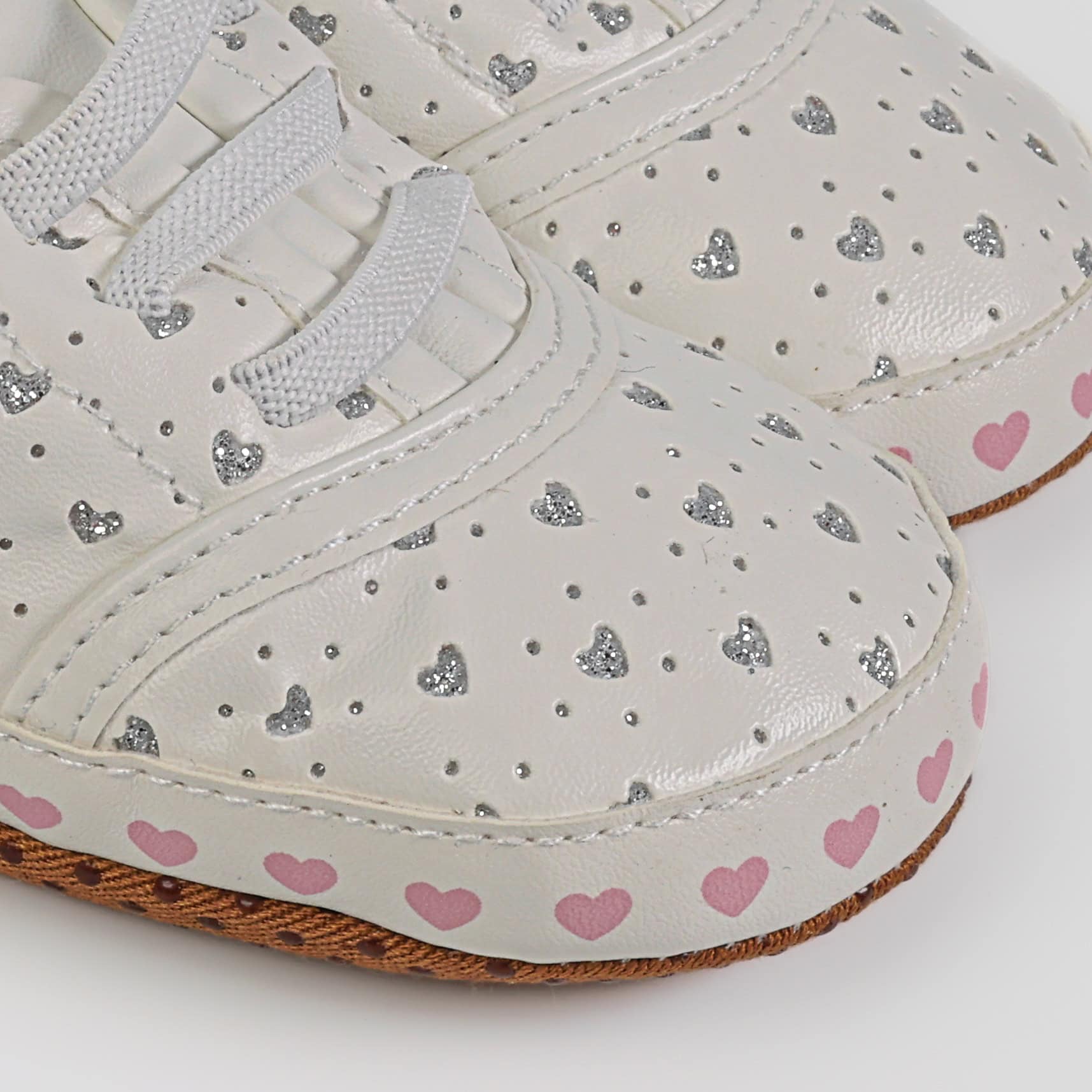 Iyad – Chaussures Bébé en Blanc.