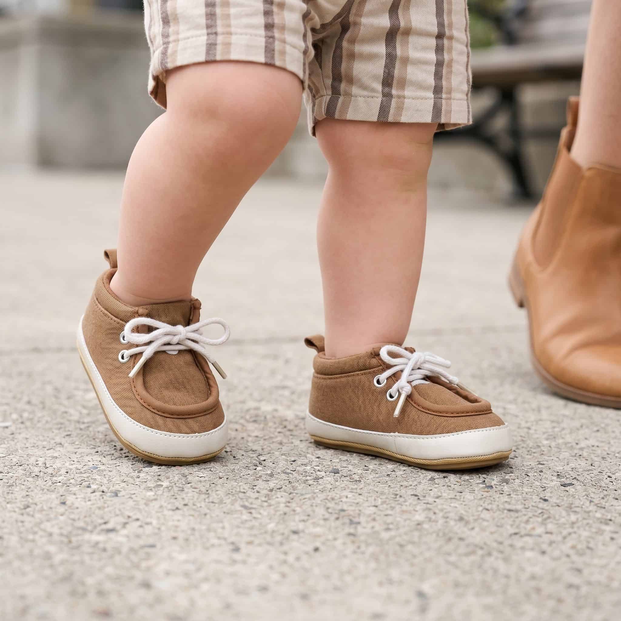 Jad – Chaussures Bébé en Marron.