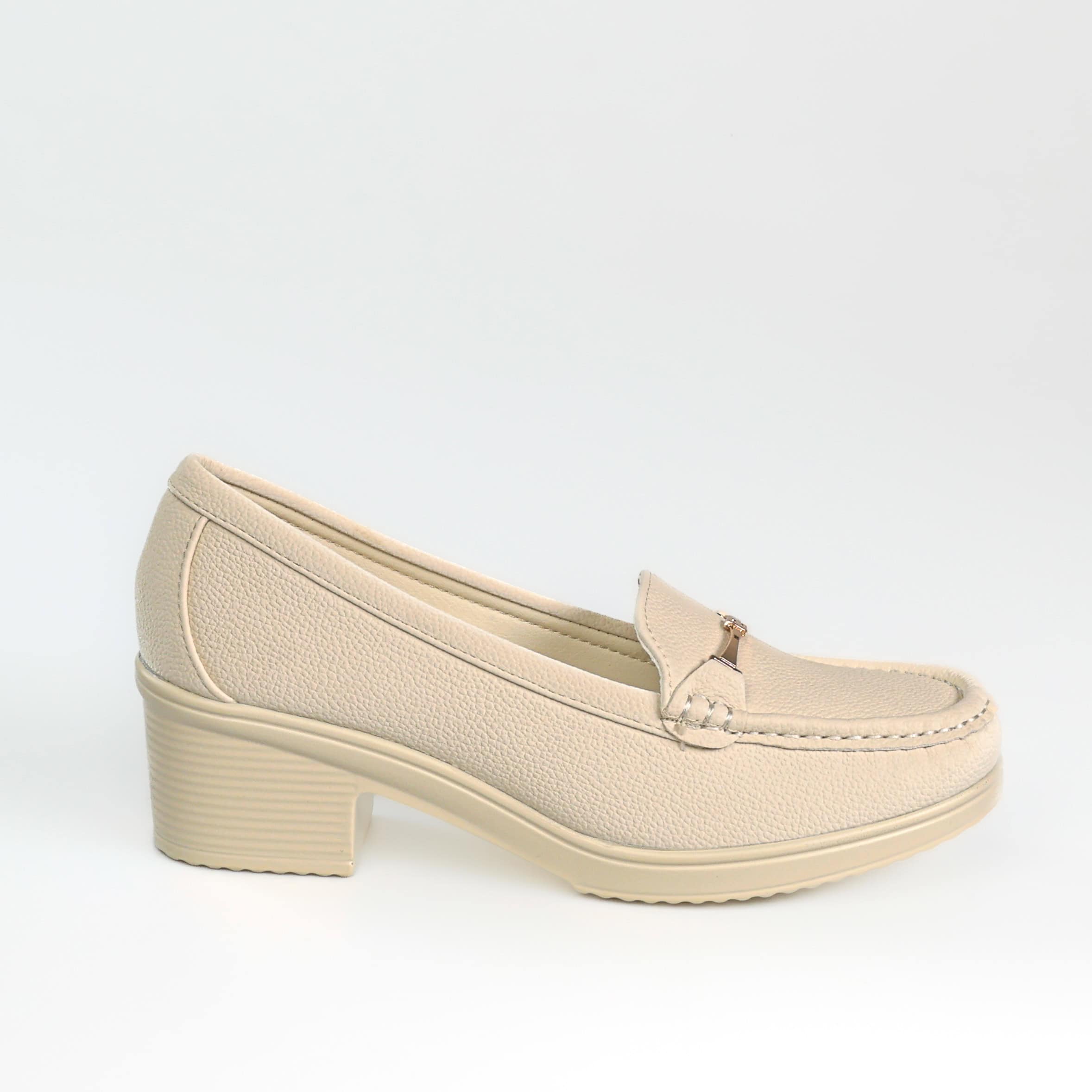 Ocre – Mocassins demi talon en Beige.