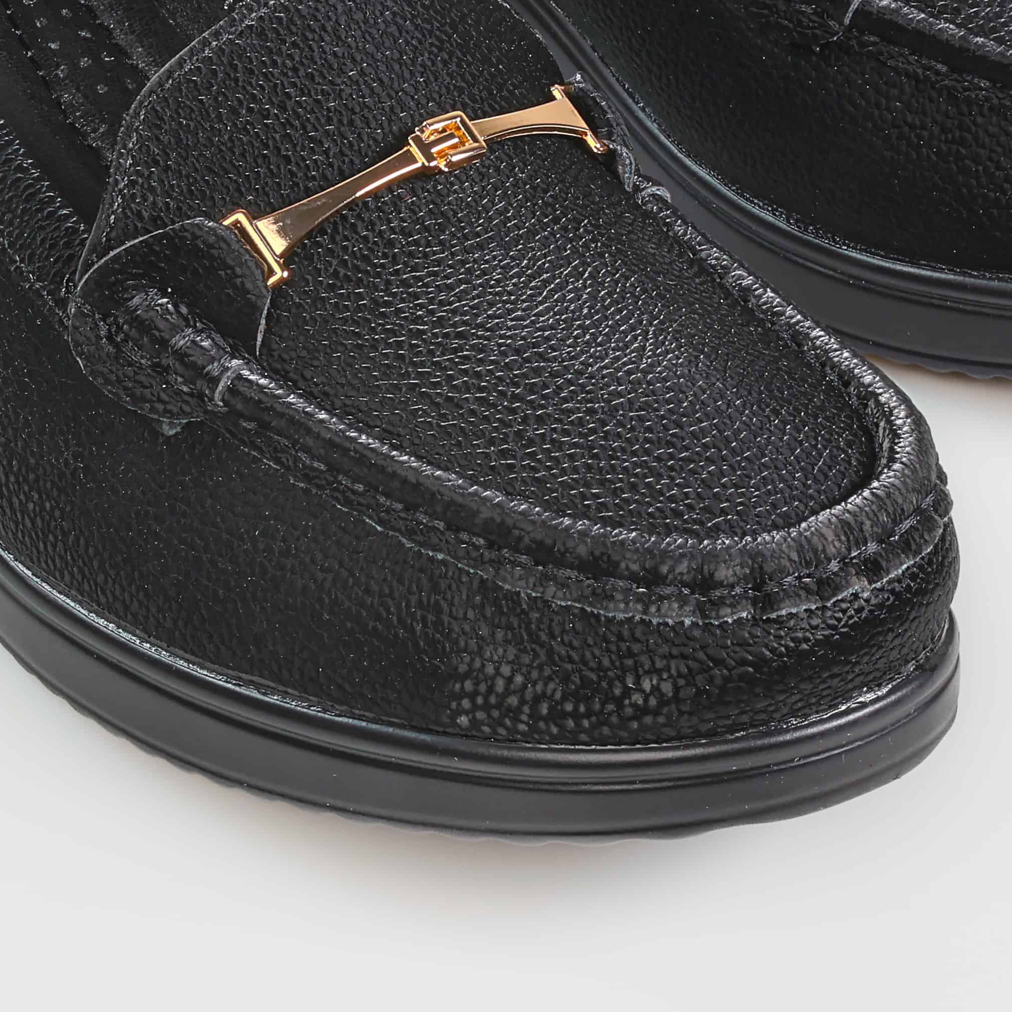 Ocre – Mocassins demi talon en Noir.