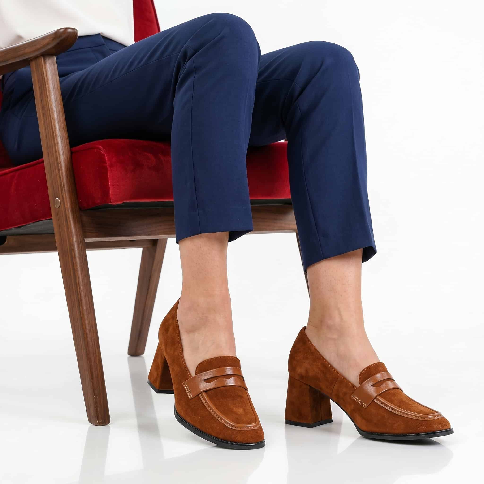 ARK – Derbies Femmes en Camel.