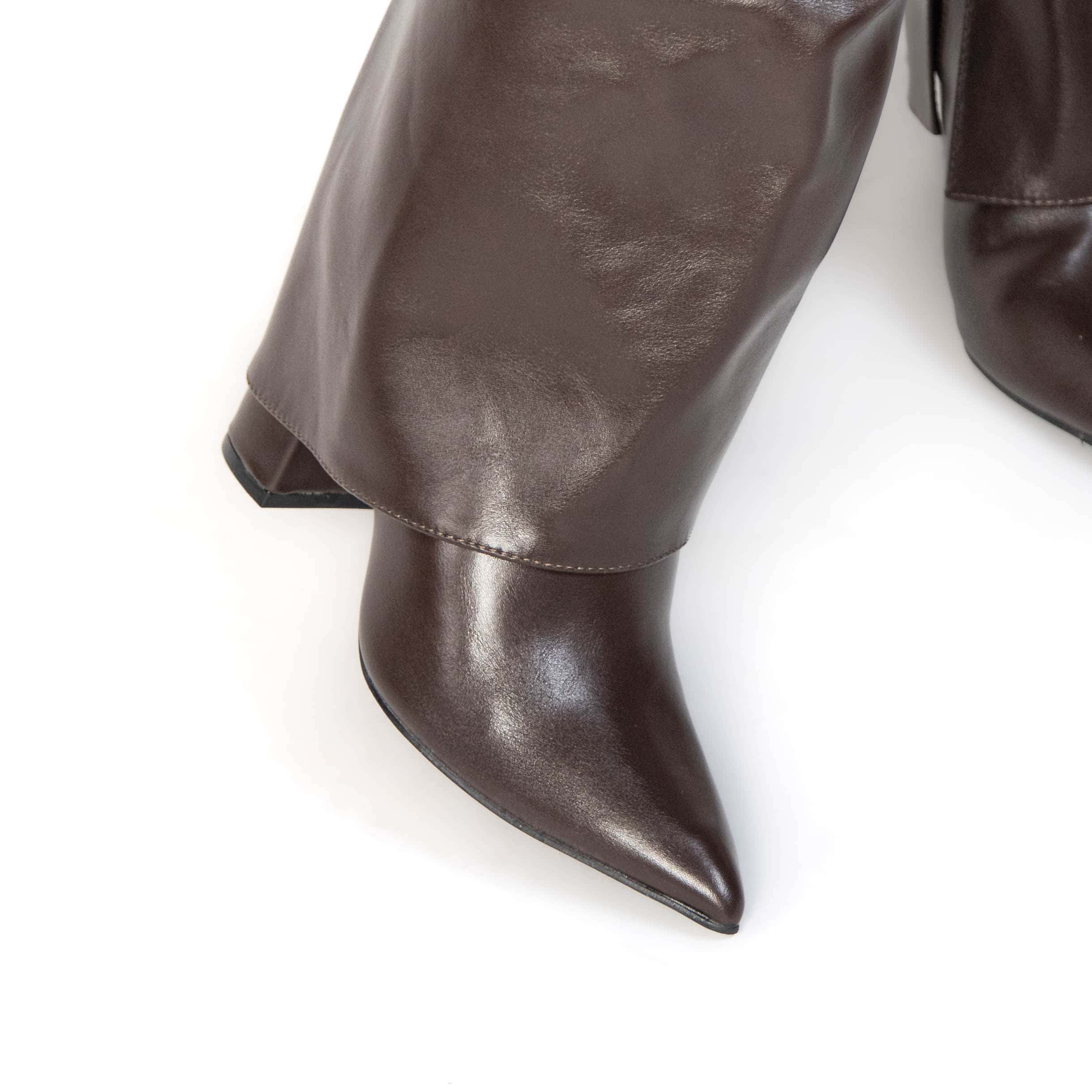 JIMMY – Bottes à talon en Marron.