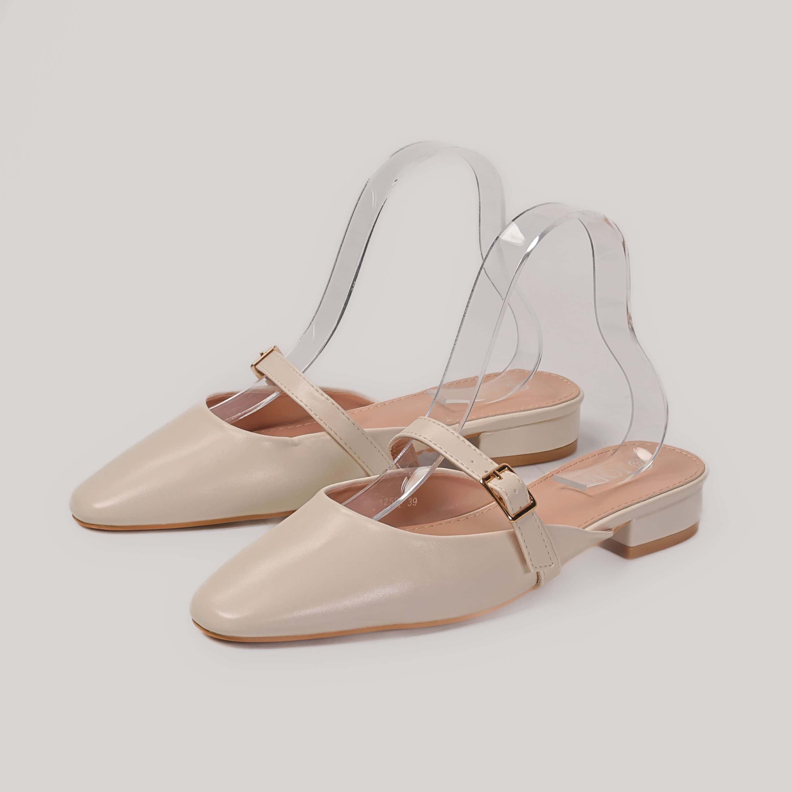 AURA – Mules demi talon en Beige.
