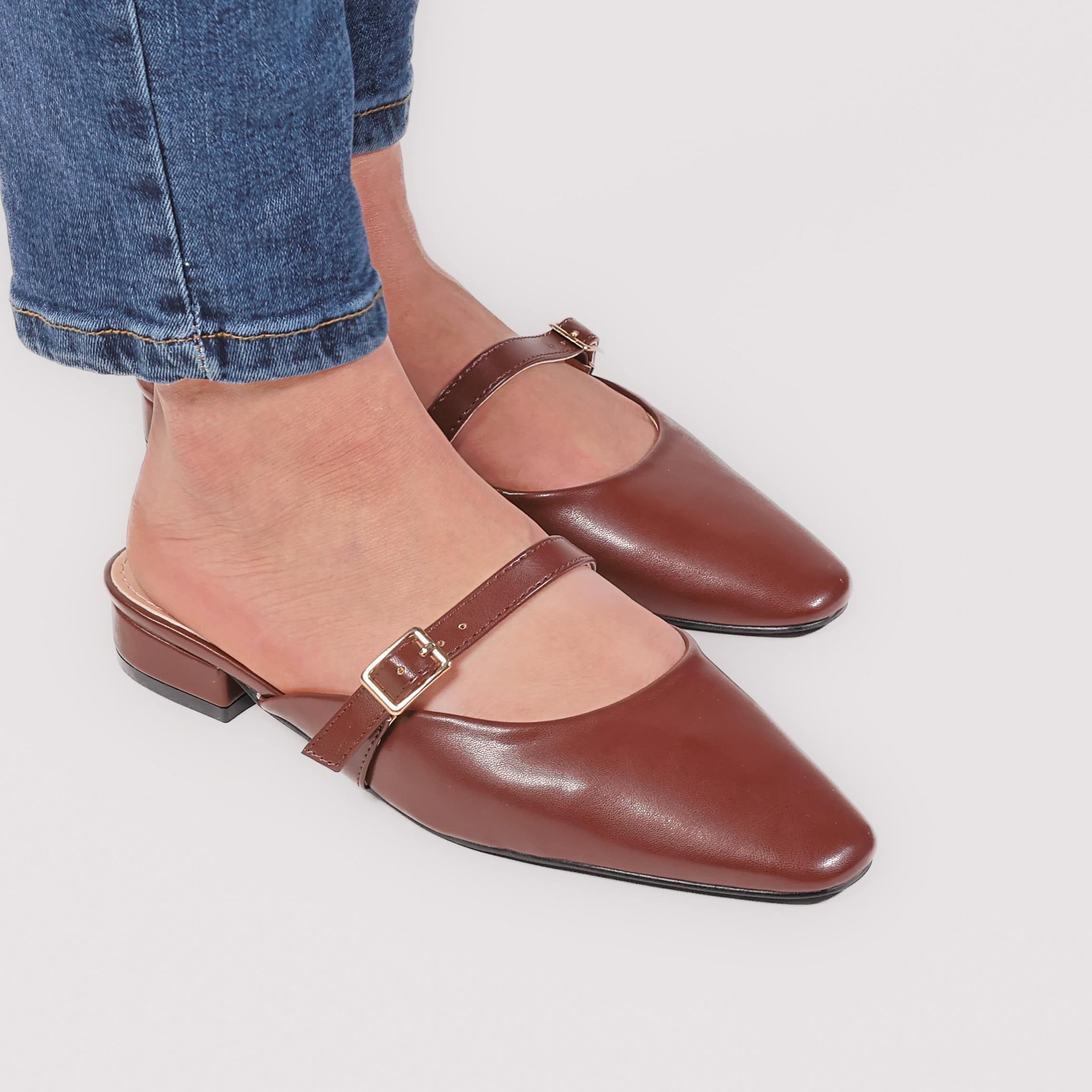 AURA – Mules demi talon en Marron.
