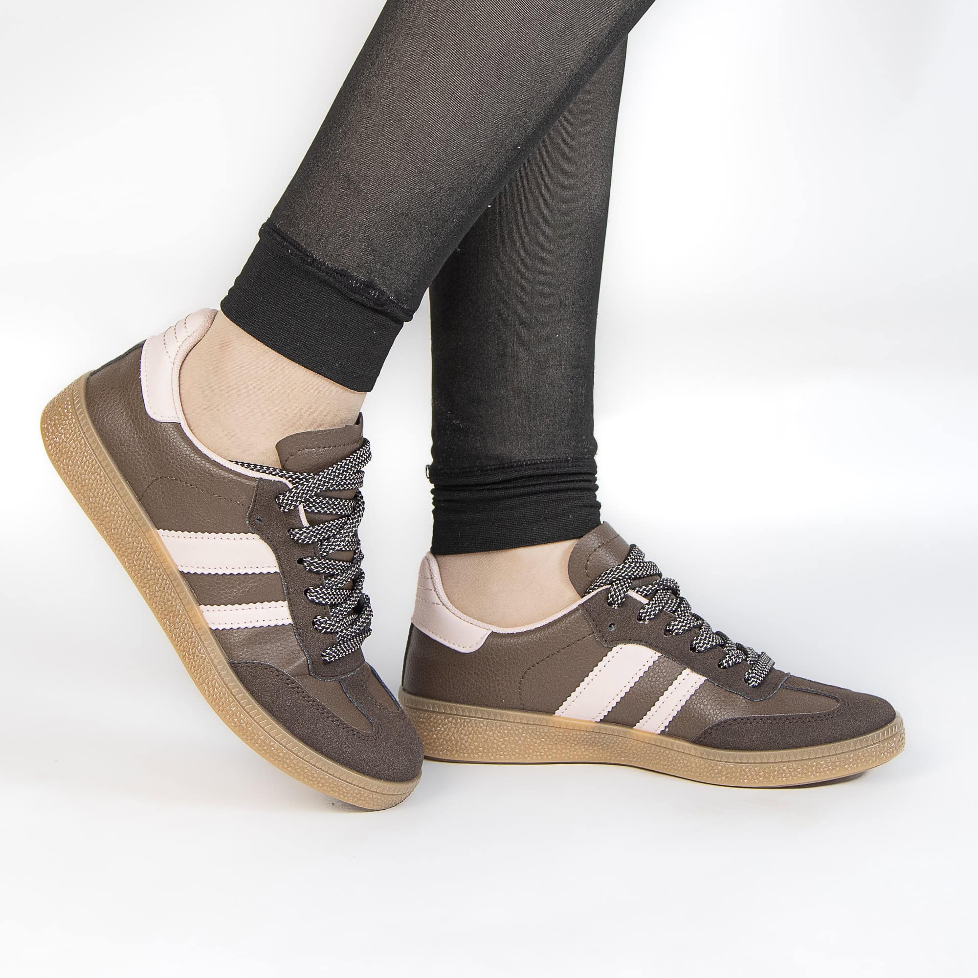 Tempo – Baskets Femmes en Marron.