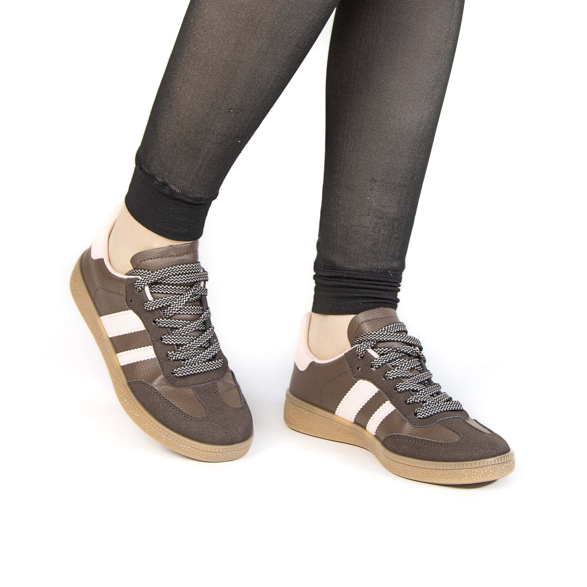 Tempo – Baskets Femmes en Marron.