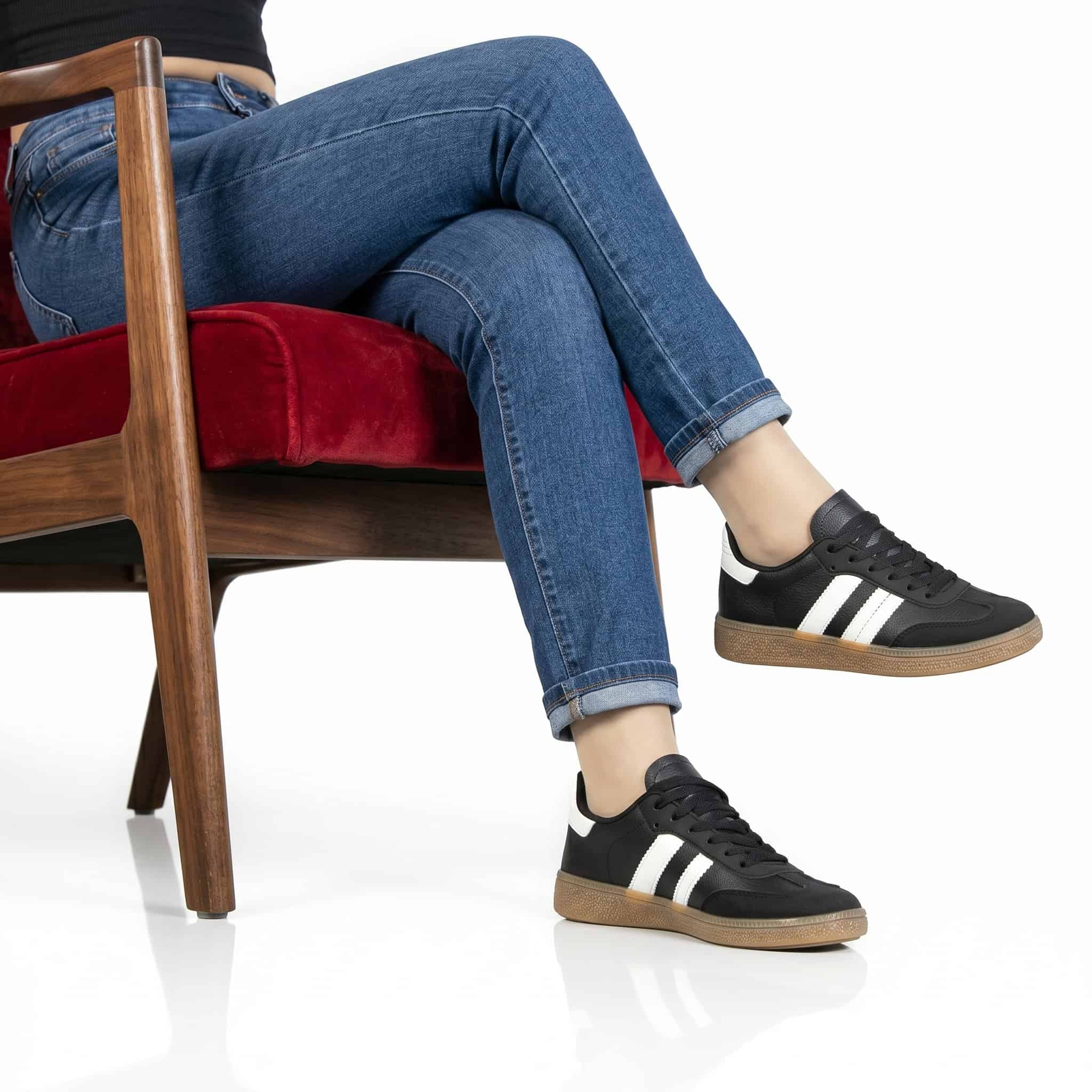 Tempo – Baskets Femmes en Noir.