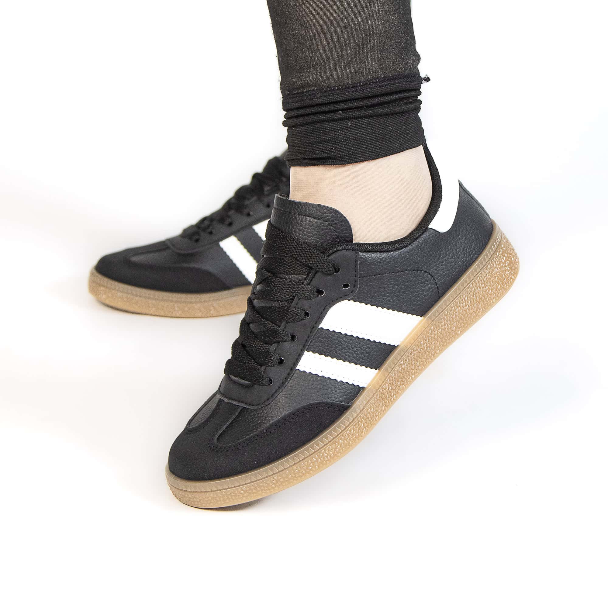 Tempo – Baskets Femmes en Noir.