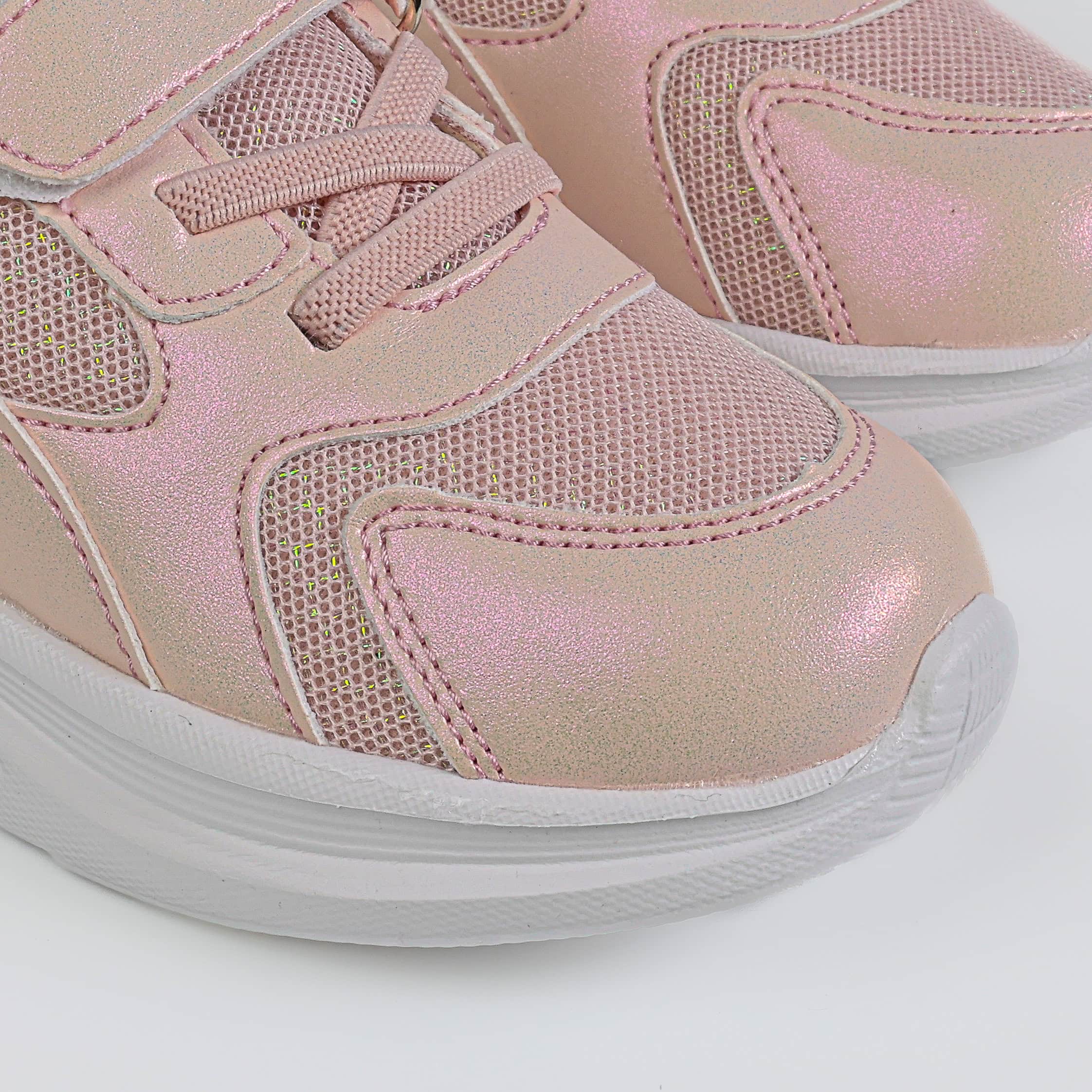 Ghali – Baskets Enfants en Rose.