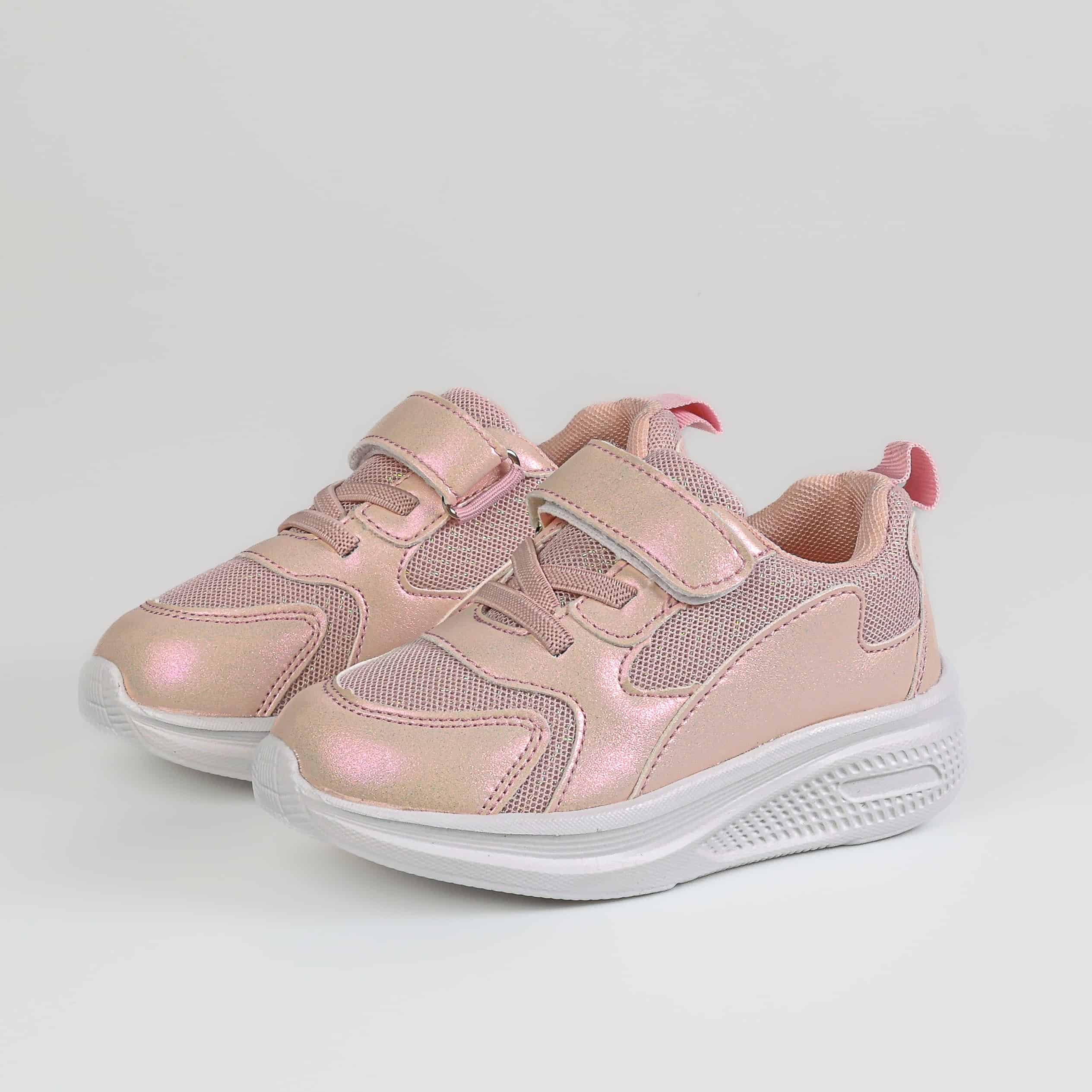 Ghali – Baskets Enfants en Rose.